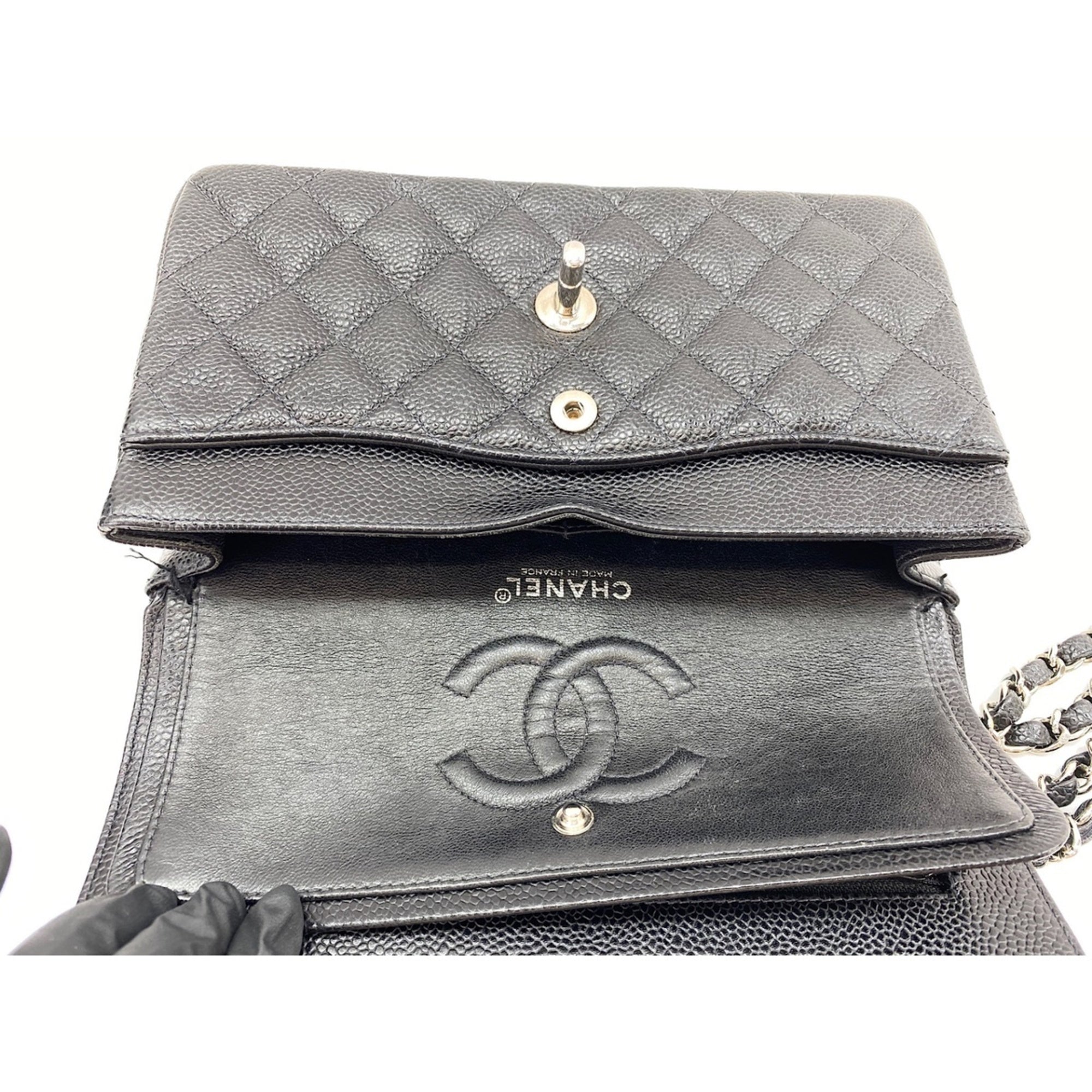 Chanel Matelasse Black Shoulder Bag (Pre-Owned)