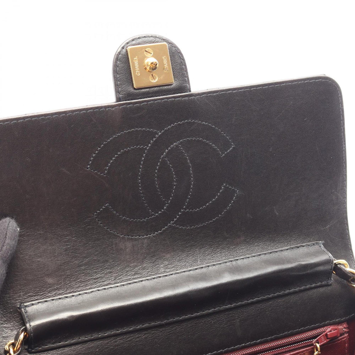 Chanel Black Leather Handbag Shoulder Bag (Pre-Owned)