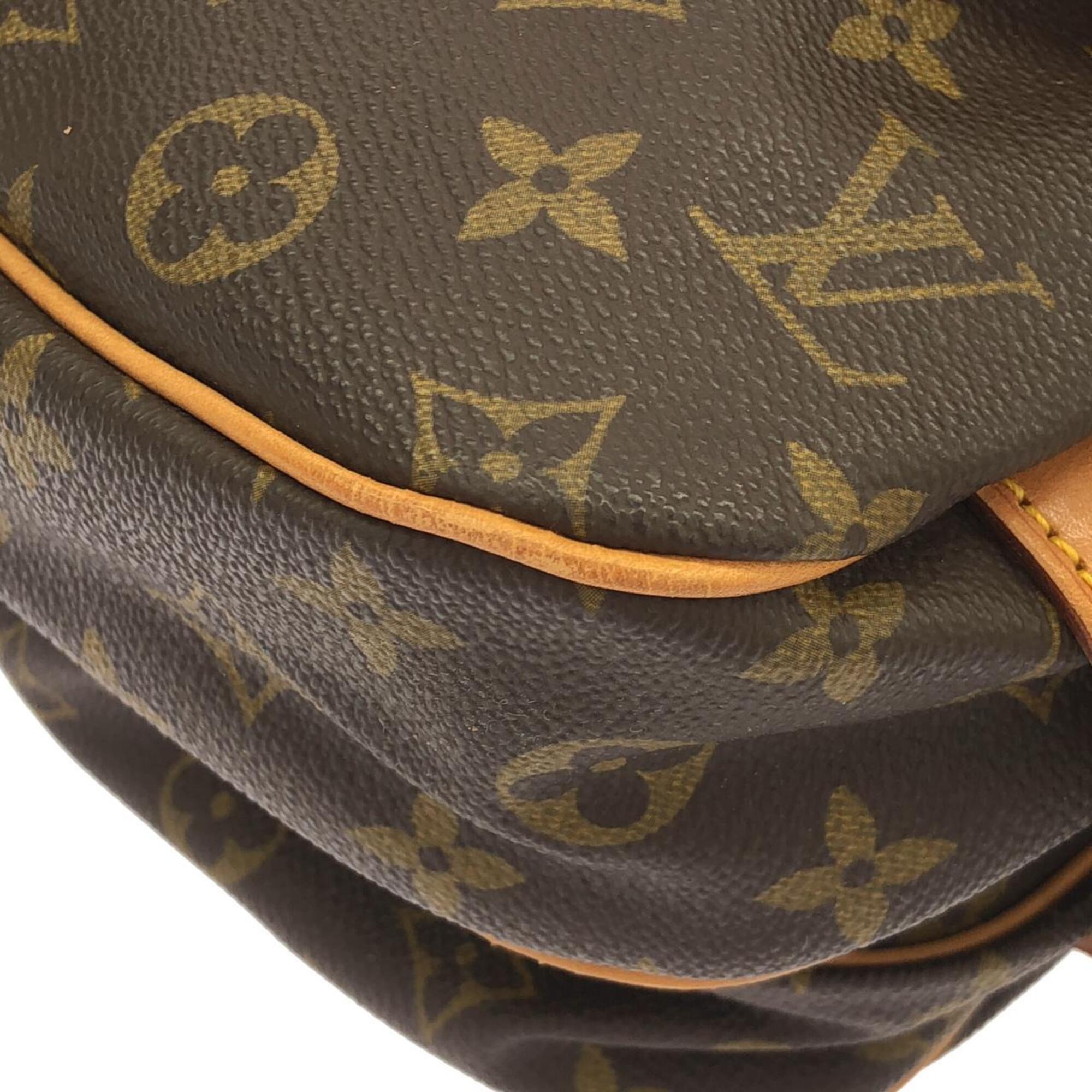 Louis Vuitton Marron Coated Canvas Shoulder Bag (Pre-Owned)