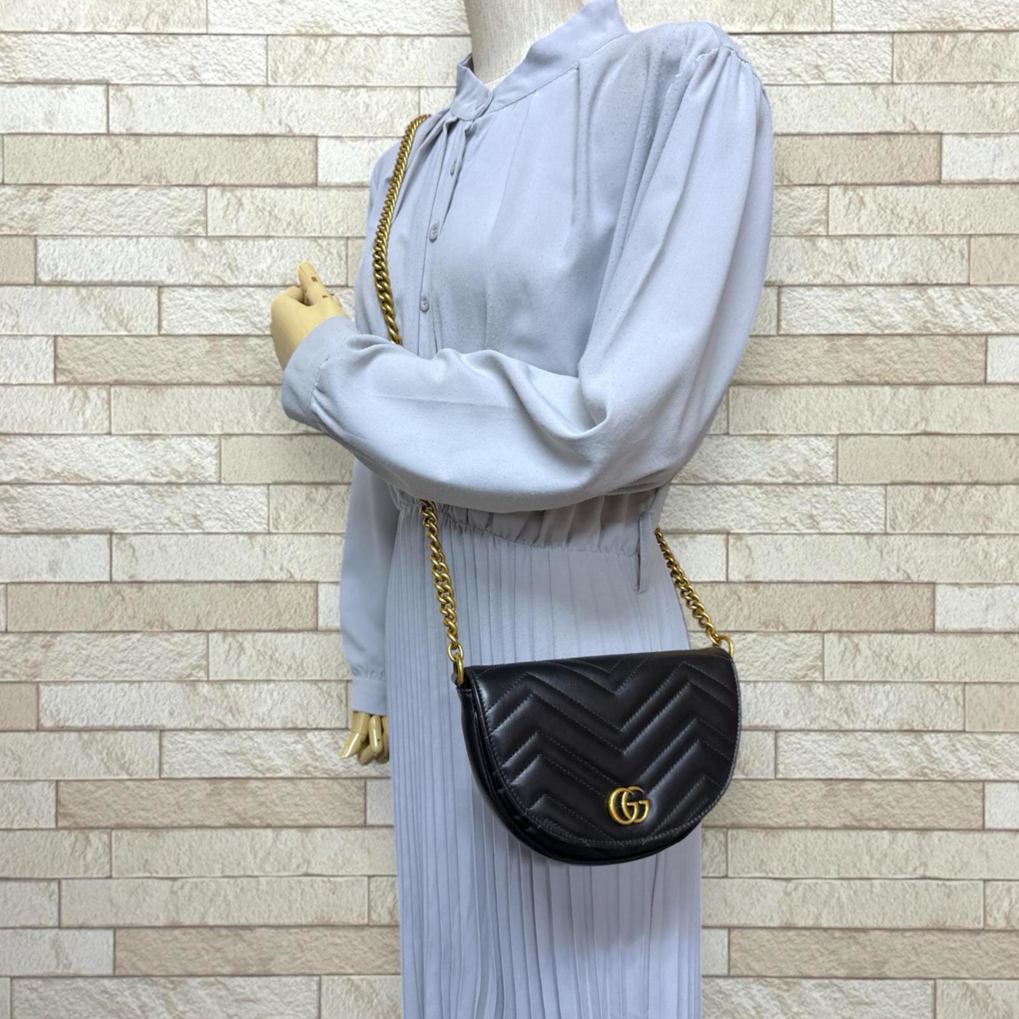 Gucci Black Leather Shoulder Bag (Pre-Owned)