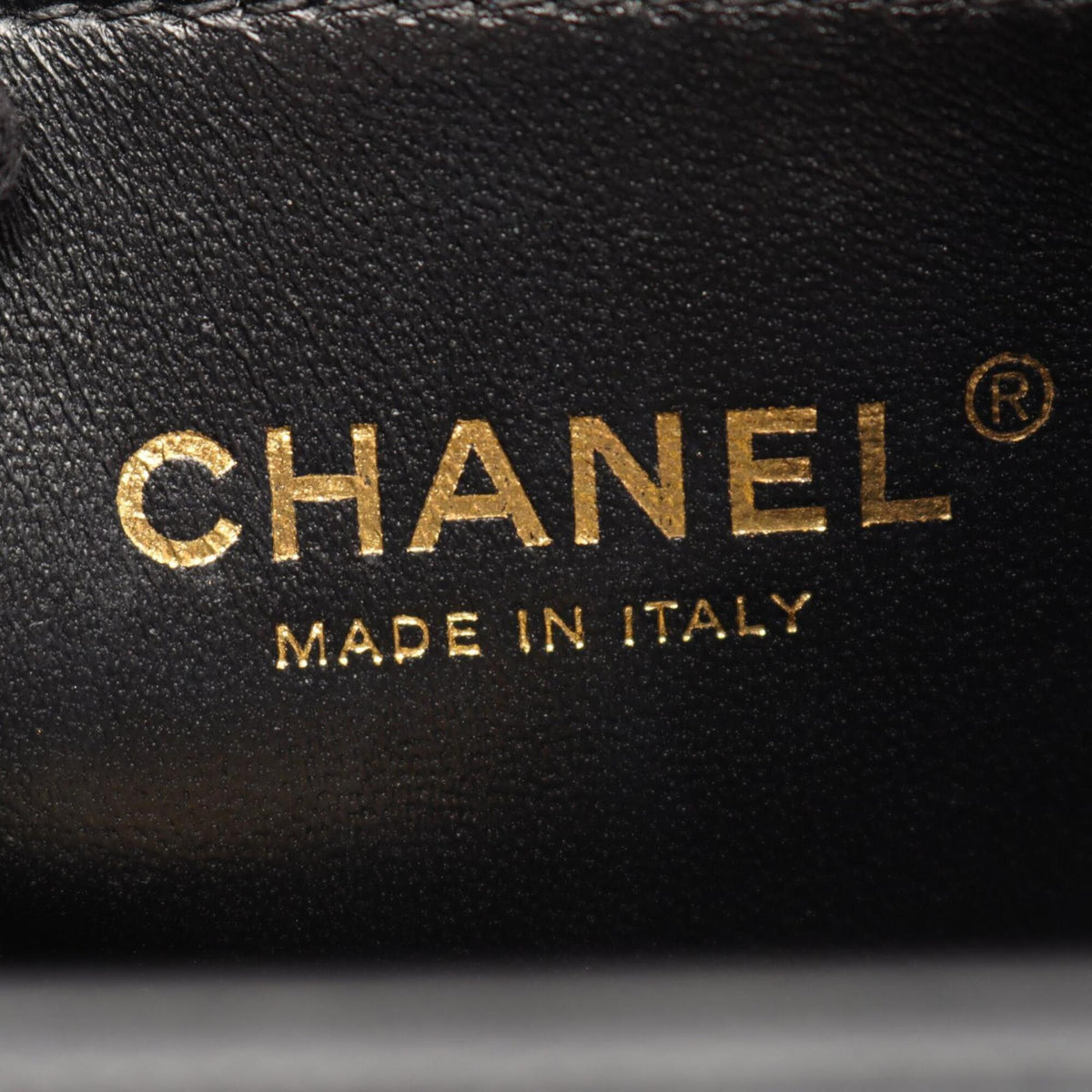 Chanel Black Grained Calfskin Handbag Shoulder Bag (Pre-Owned)