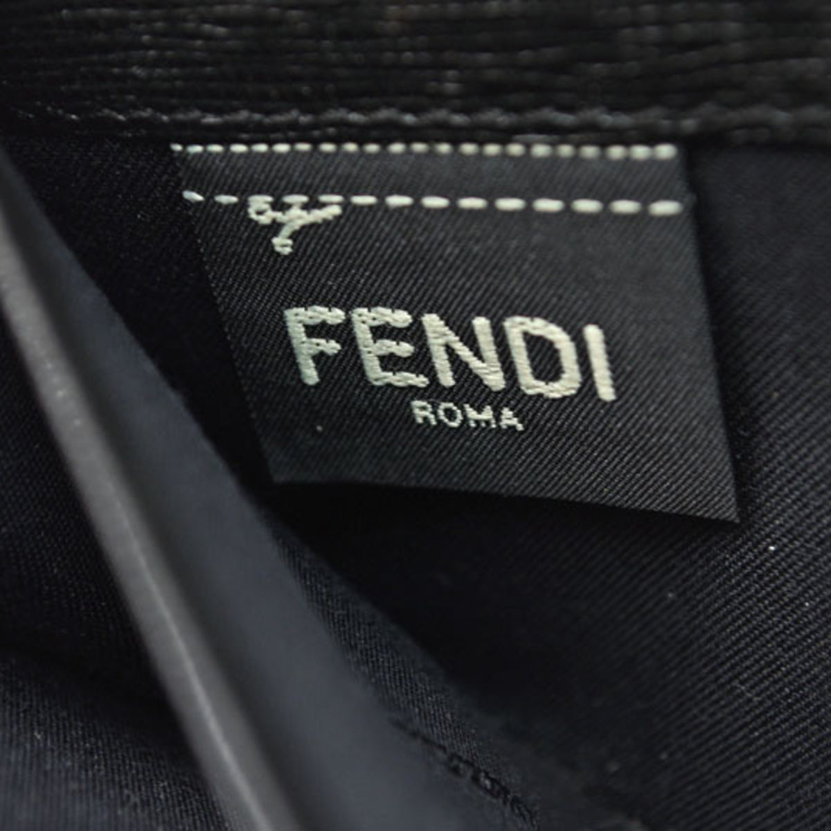 Fendi Black Leather Long Wallet (Bi-Fold) (Pre-Owned)