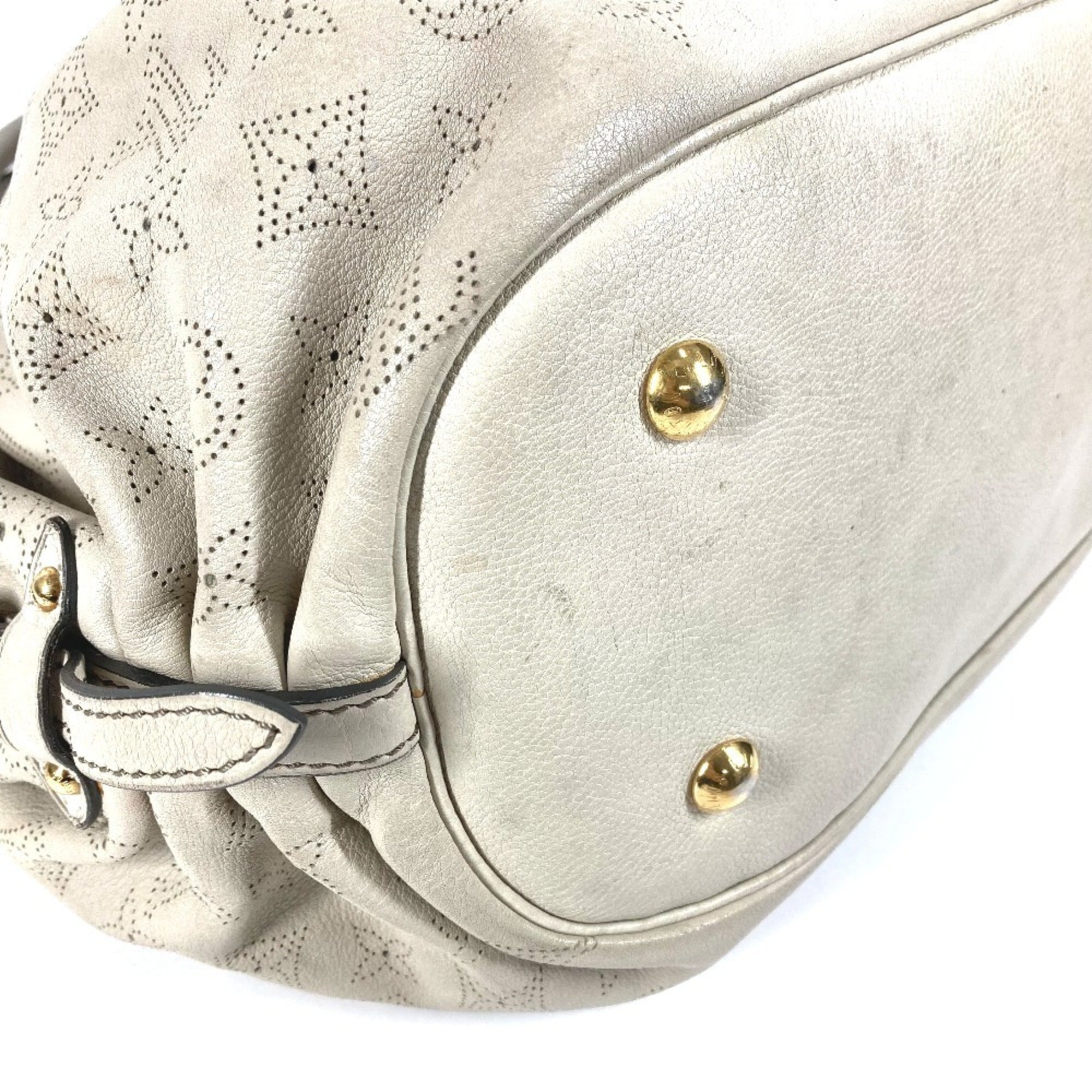 Louis Vuitton Mahina White Mahina Leather Handbag Shoulder Bag (Pre-Owned)