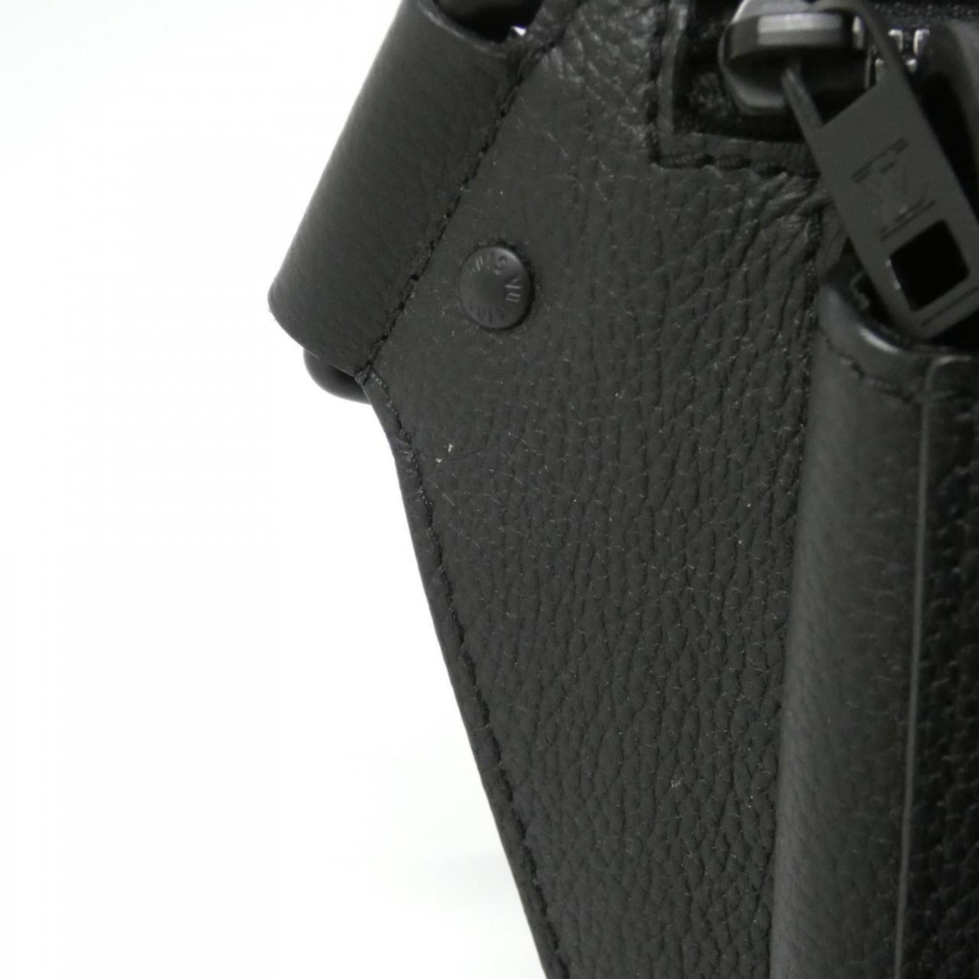 Louis Vuitton Black Leather Shoulder Bag (Pre-Owned)