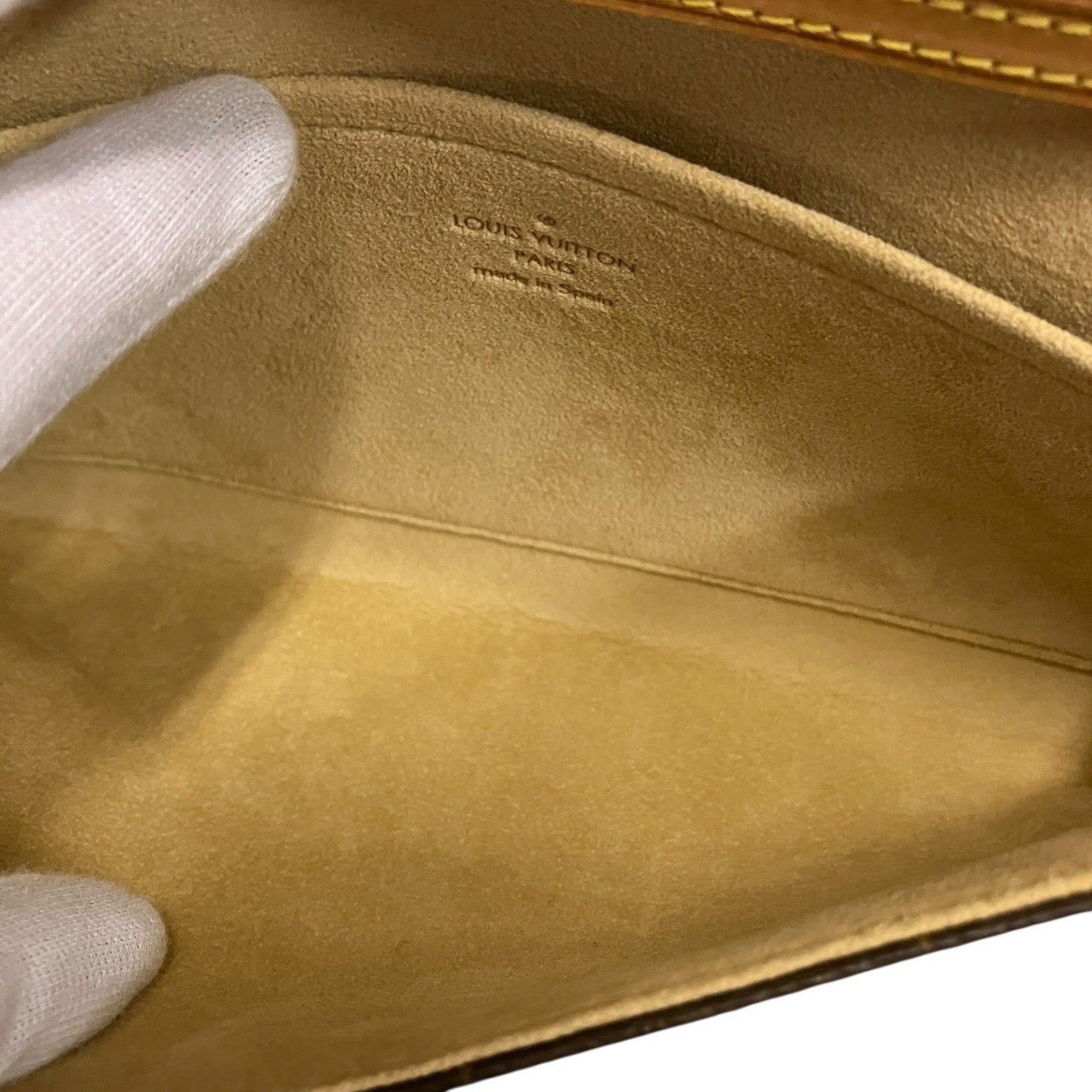 Louis Vuitton Brown Pochette (Pre-Owned)