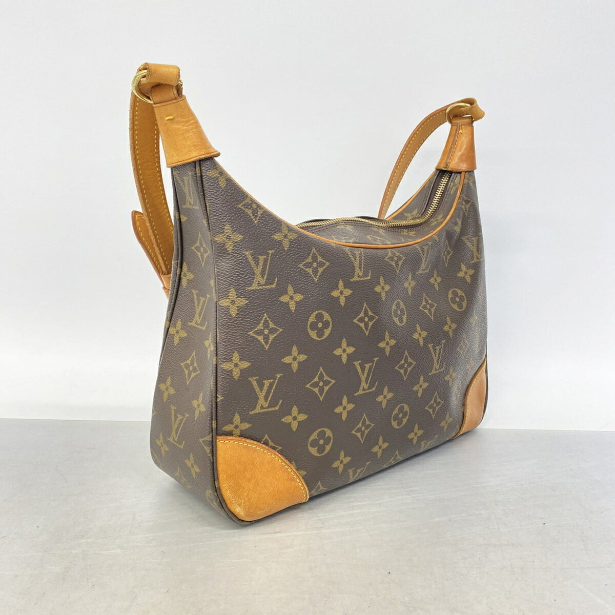 Louis Vuitton Brown Shoulder Bag (Pre-Owned)