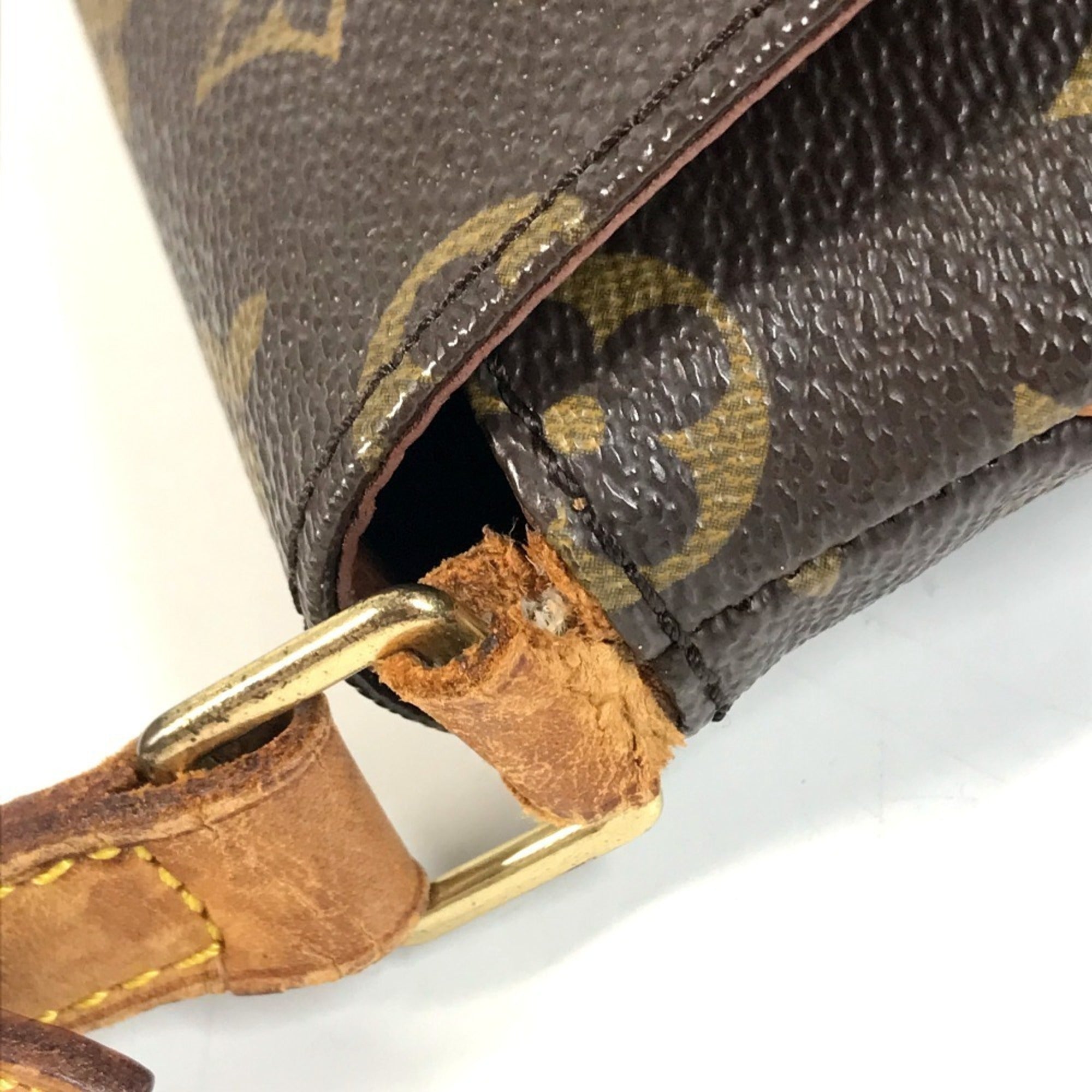 Louis Vuitton Brown Monogram Shoulder Bag (Pre-Owned)