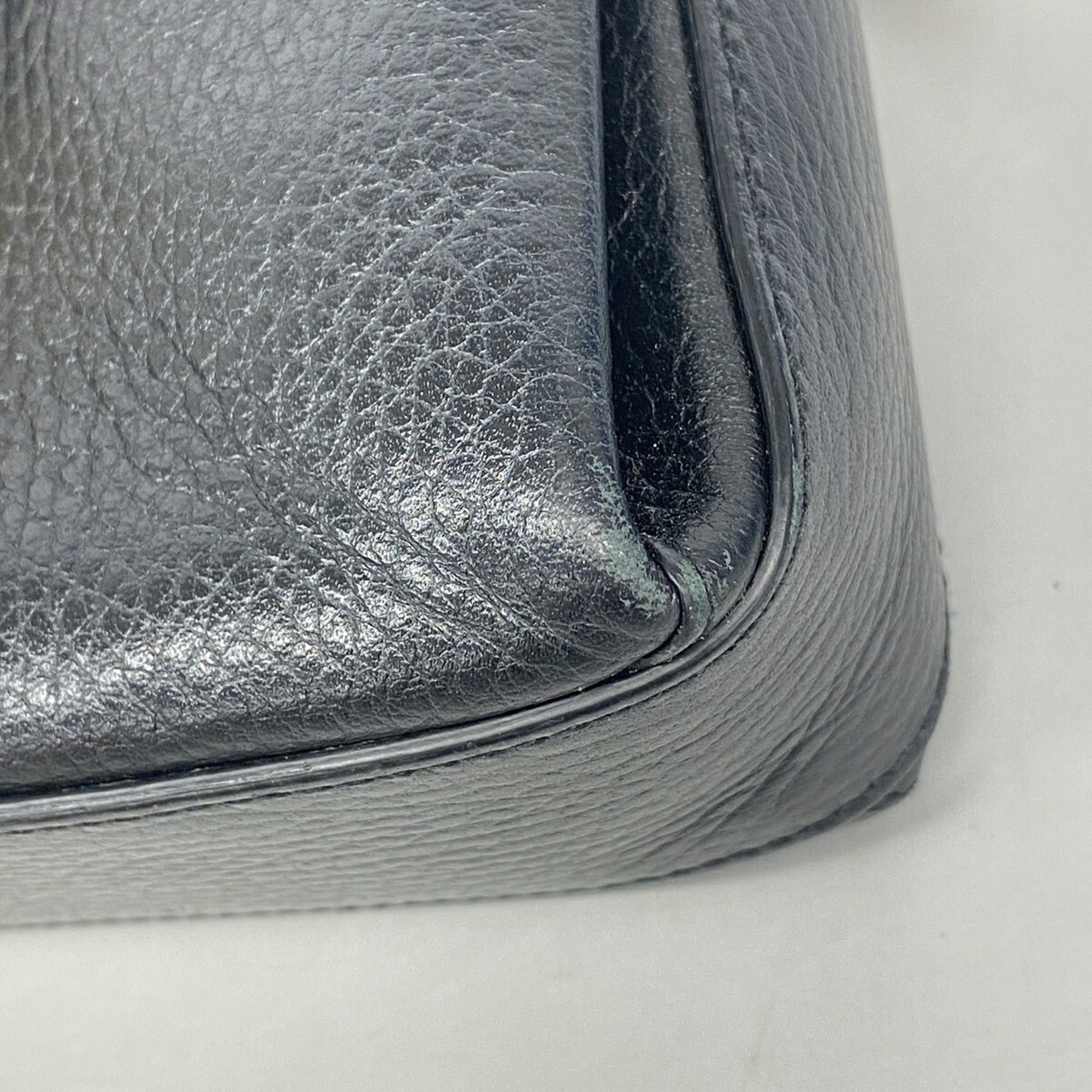Gucci Black Leather Shoulder Bag (Pre-Owned)