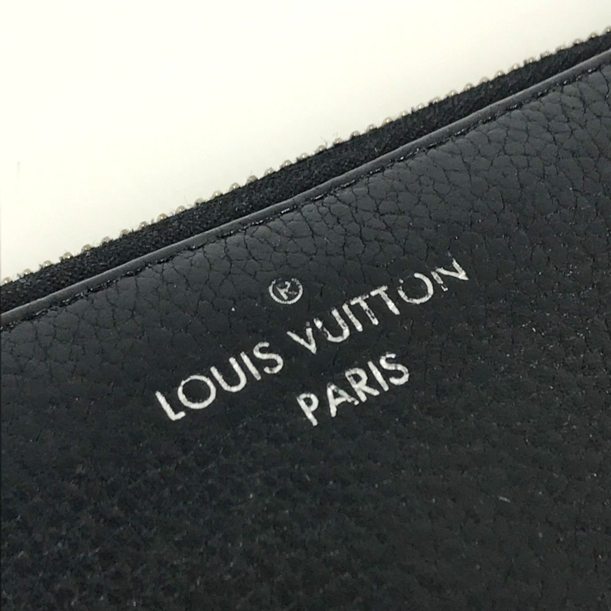 Louis Vuitton Black Leather Long Wallet (Bi-Fold) (Pre-Owned)