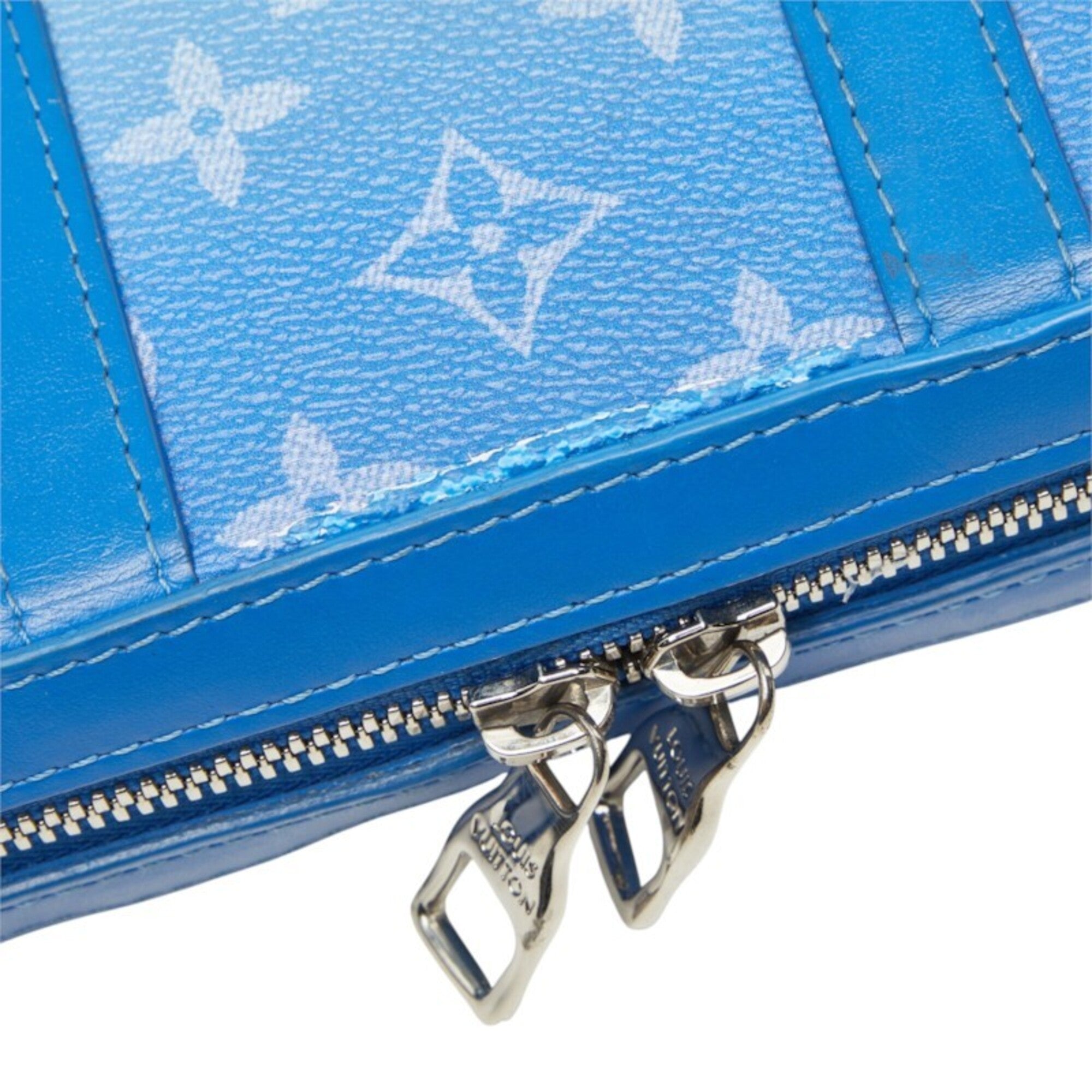 Louis Vuitton Blue Pvc Leather Shoulder Bag (Pre-Owned)