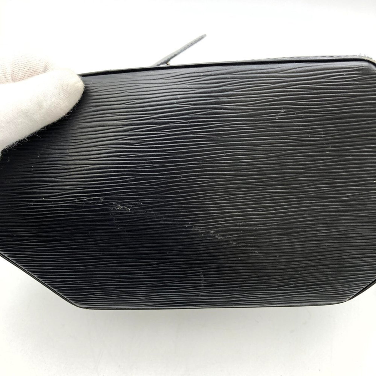 Louis Vuitton Black Epi Leather Shoulder Bag (Pre-Owned)