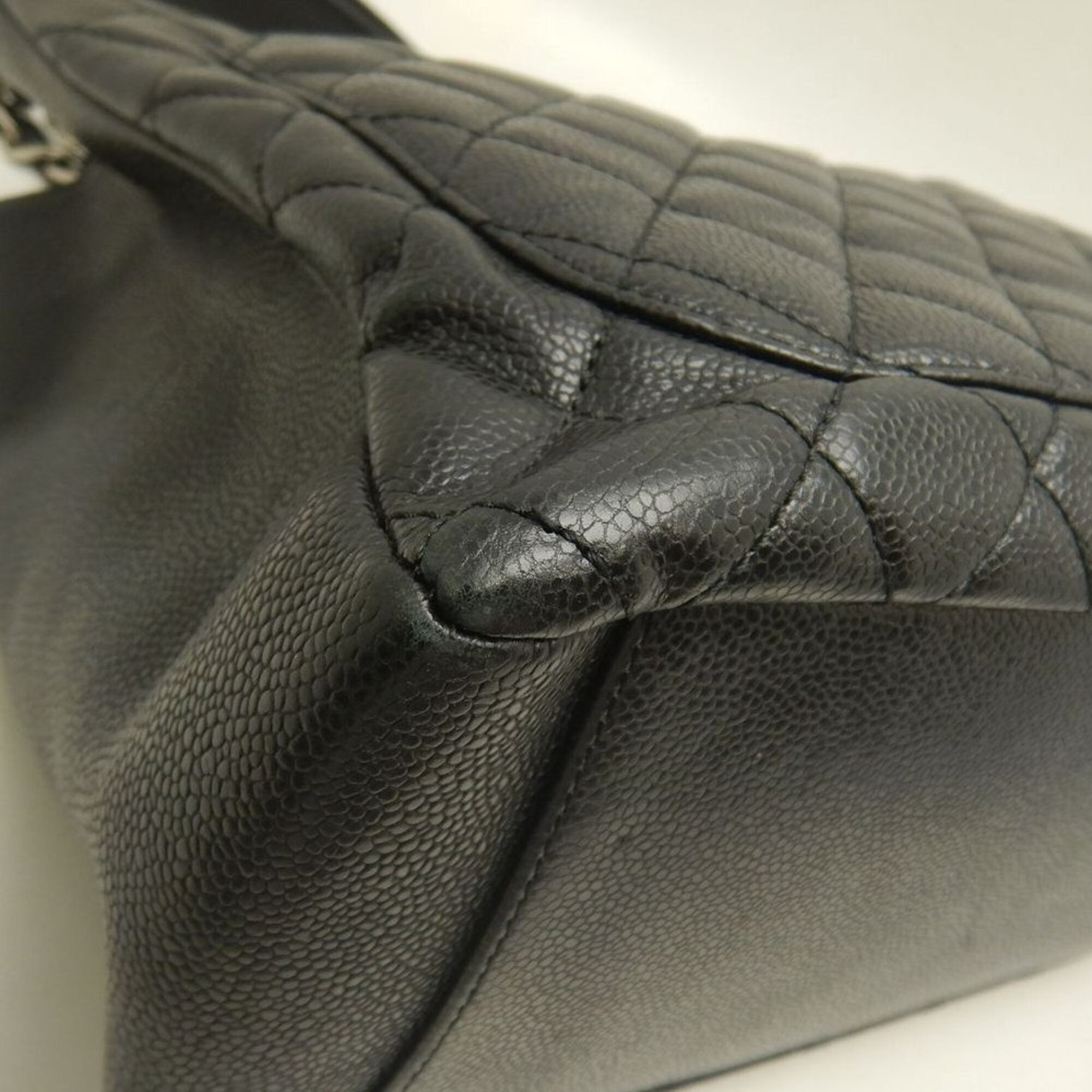 Chanel Black Grained Calfskin Tote Bag (Pre-Owned)