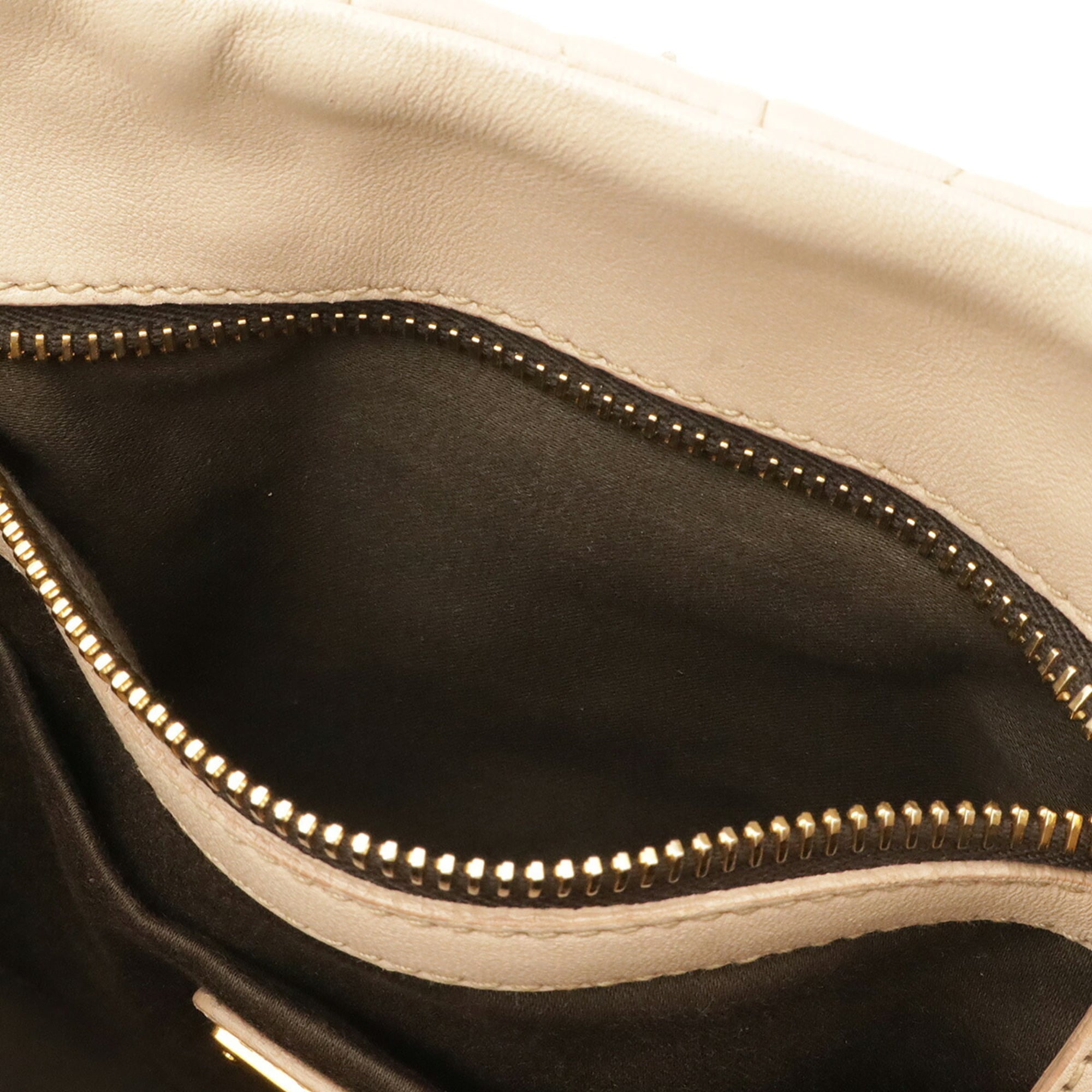 Miu Miu Matelasse Pink Beige Leather Handbag Shoulder Bag (Pre-Owned)