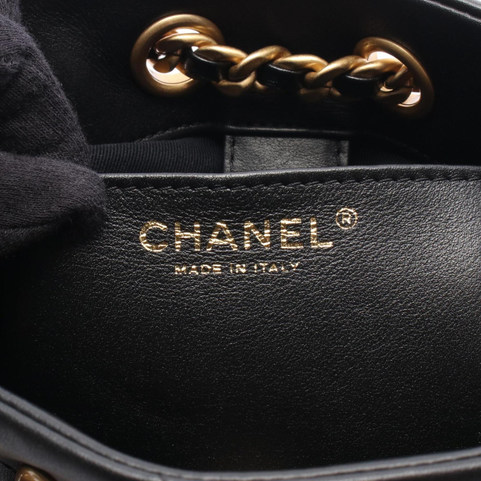 Chanel Black Leather Handbag Shoulder Bag (Pre-Owned)