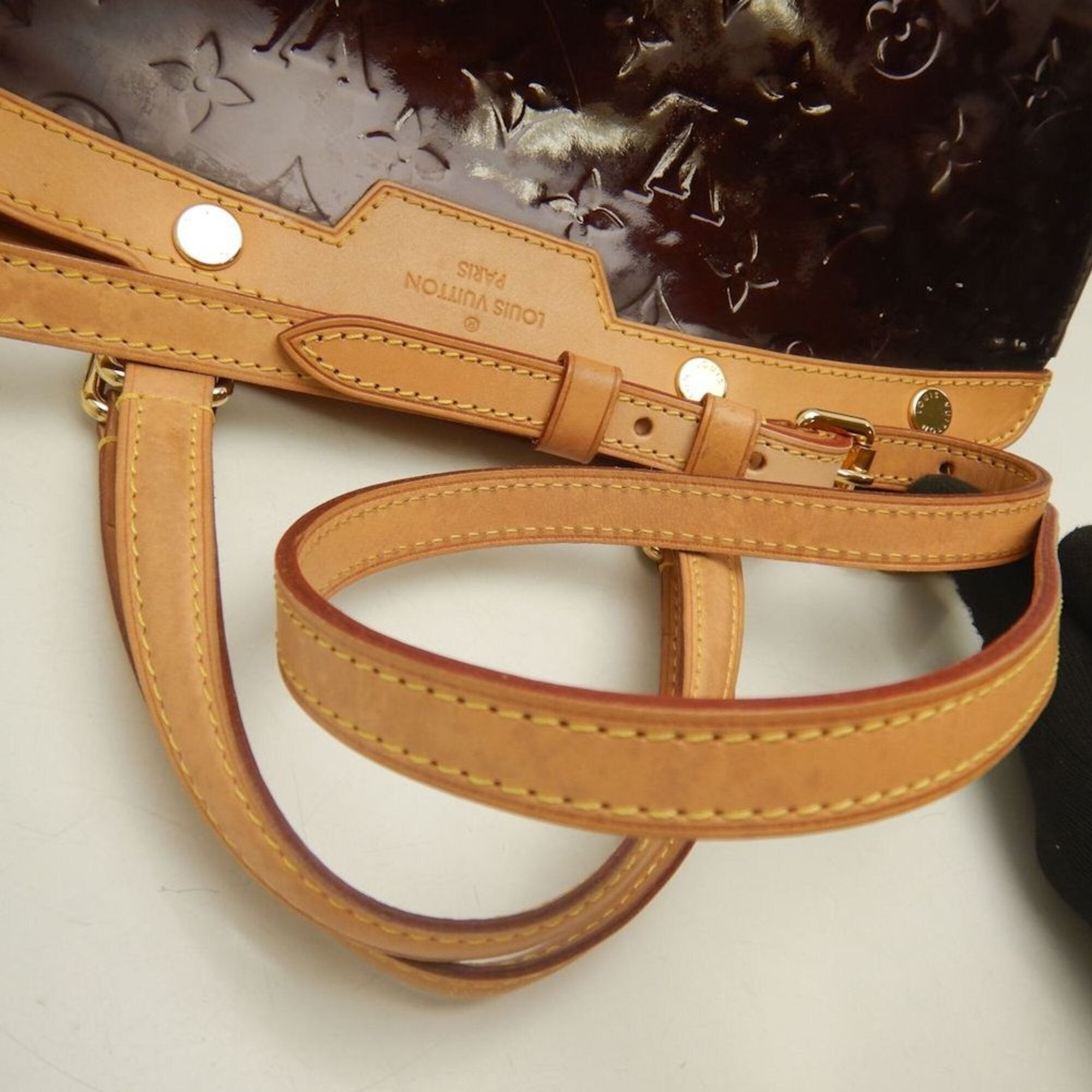 Louis Vuitton Monogram Vernis Amarante Monogram Vernis Handbag (Pre-Owned)