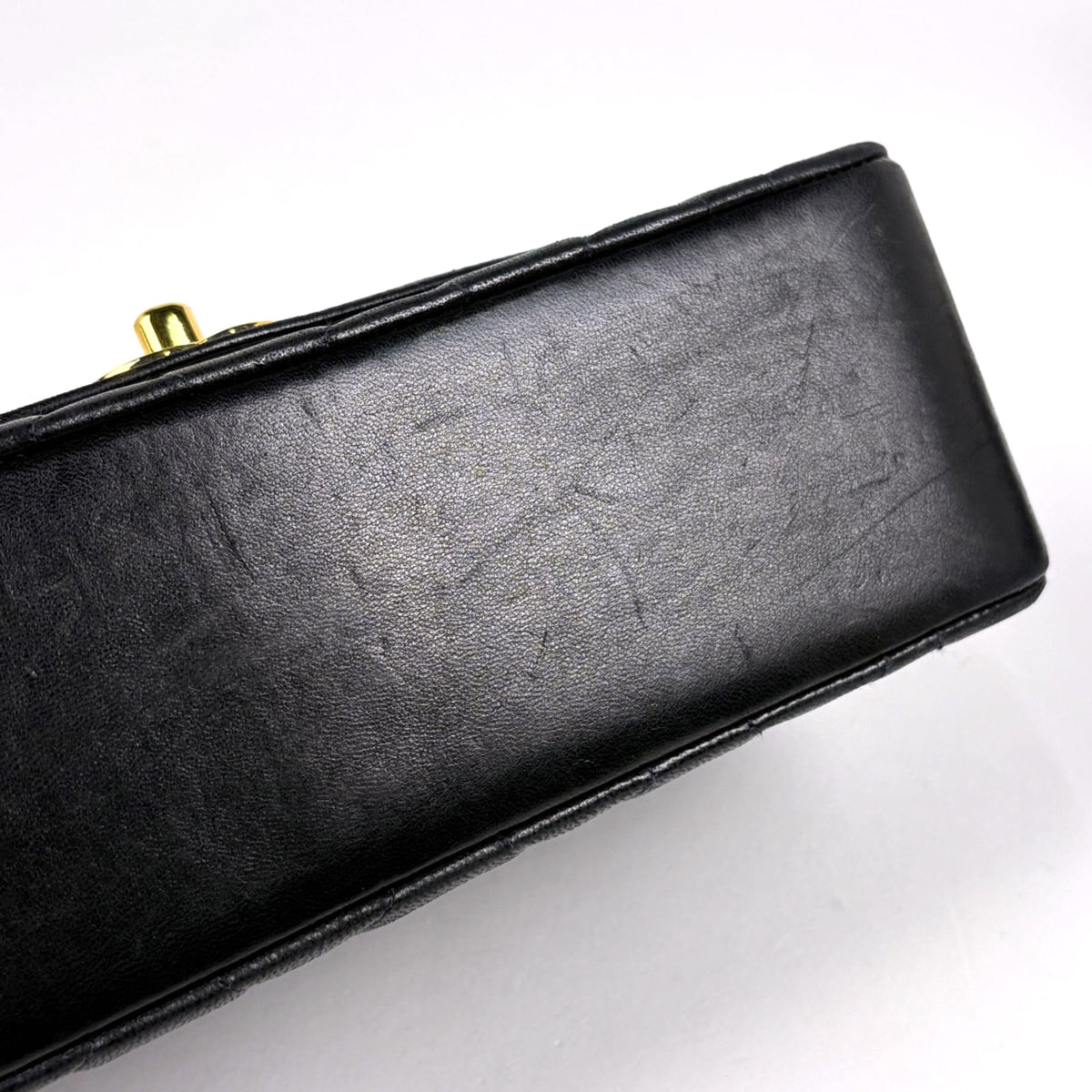 Chanel Black Leather Shoulder Bag (Pre-Owned)