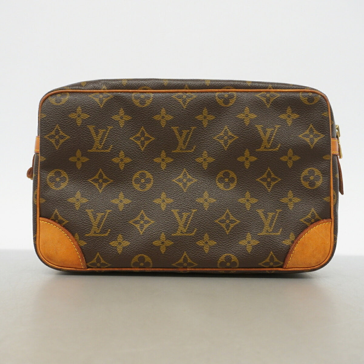 Louis Vuitton Brown Clutch Bag (Pre-Owned)
