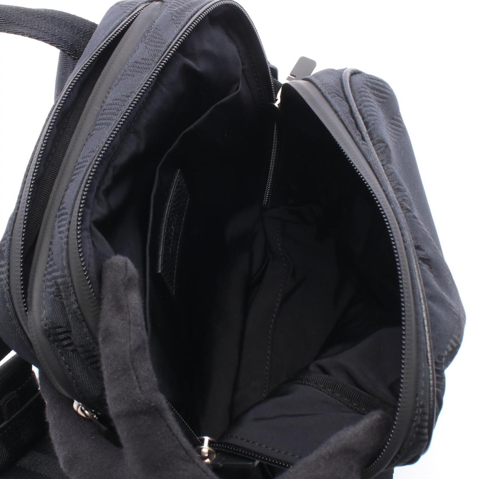 Burberry Black Nylon Leather Crossbody Bag Handbag Shoulder Bag (Pre-Owned)