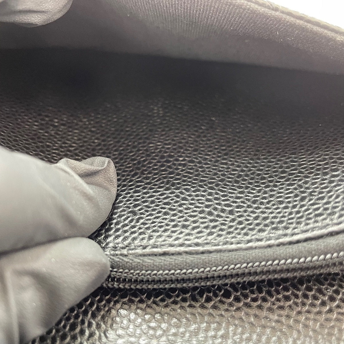 Chanel Black Shoulder Bag (Pre-Owned)
