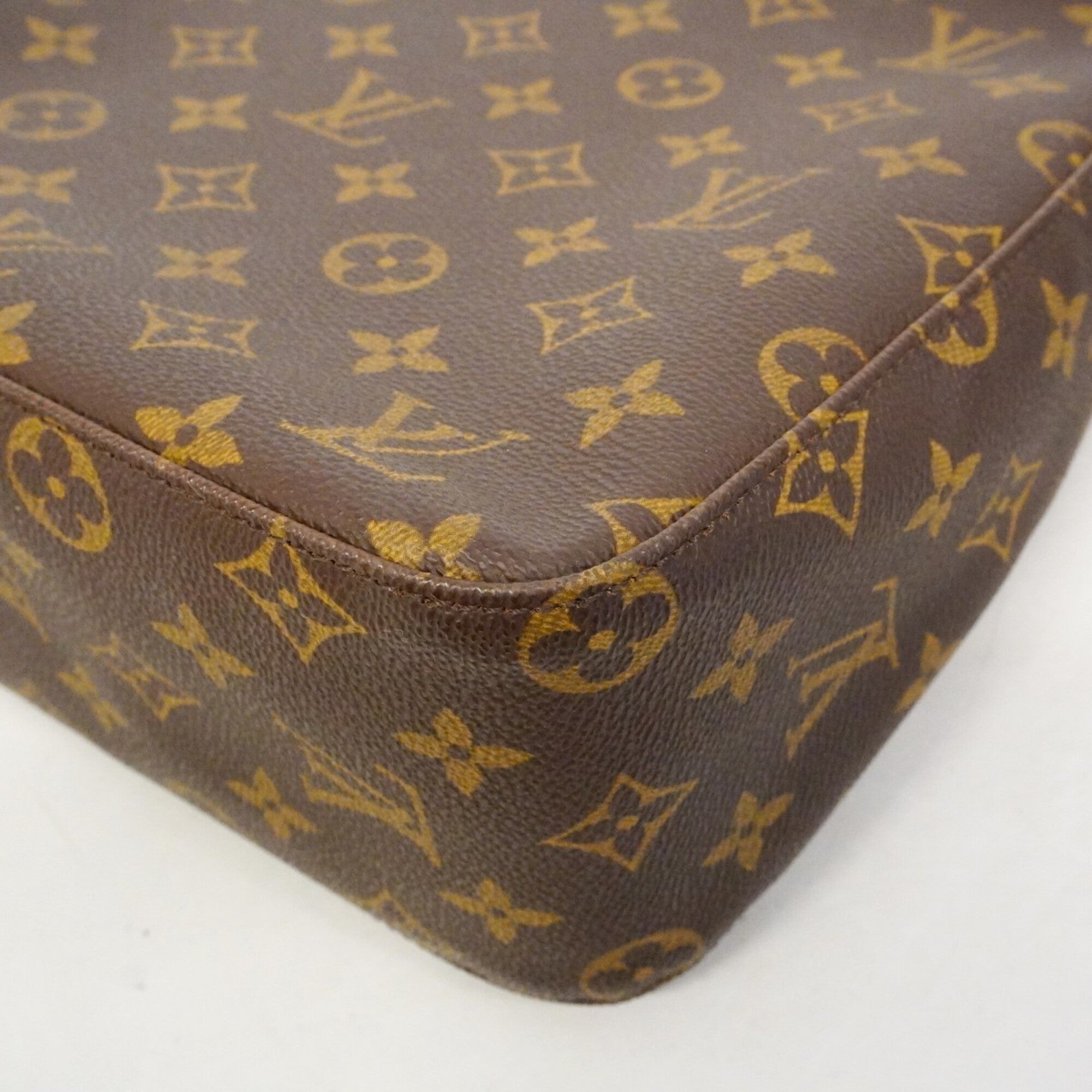 Louis Vuitton Brown Shoulder Bag (Pre-Owned)