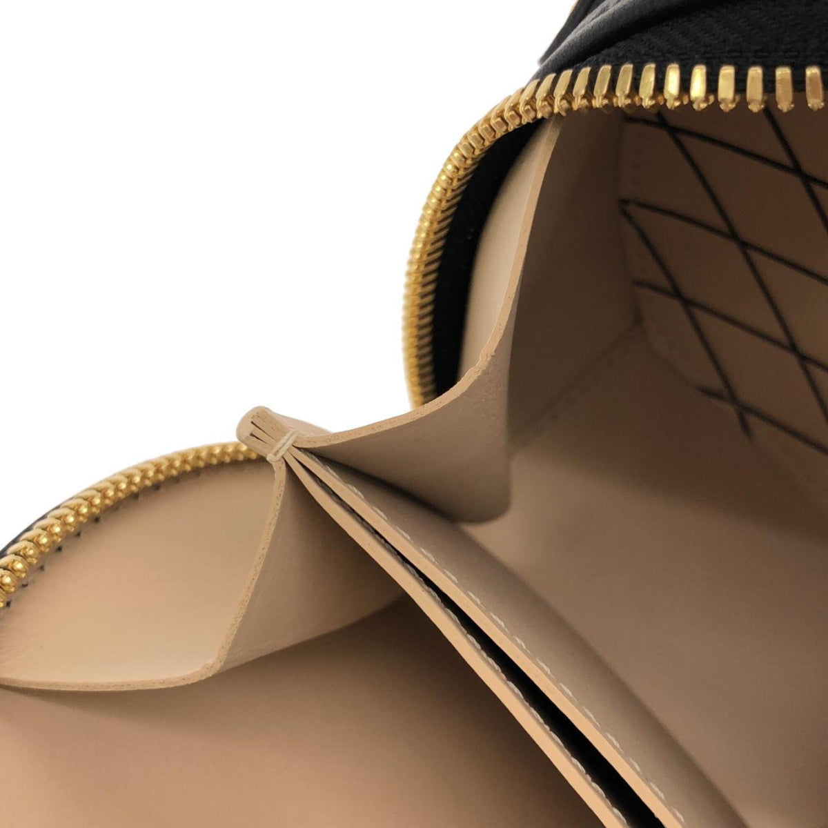 Louis Vuitton Dark Khaki Leather Shoulder Bag (Pre-Owned)