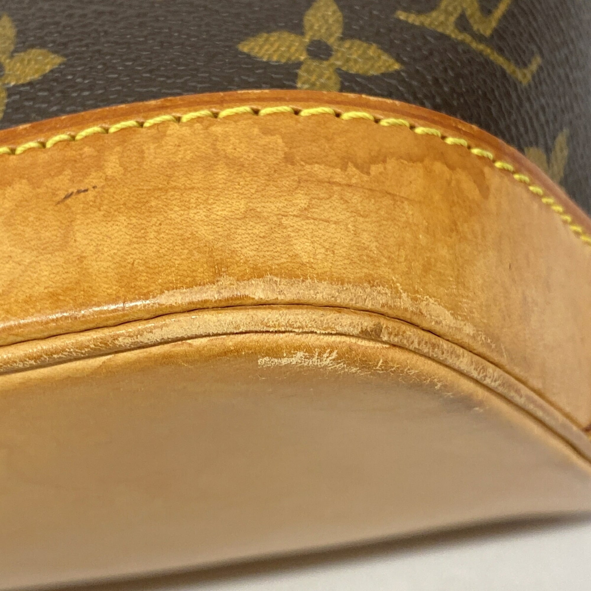 Louis Vuitton Brown Handbag (Pre-Owned)
