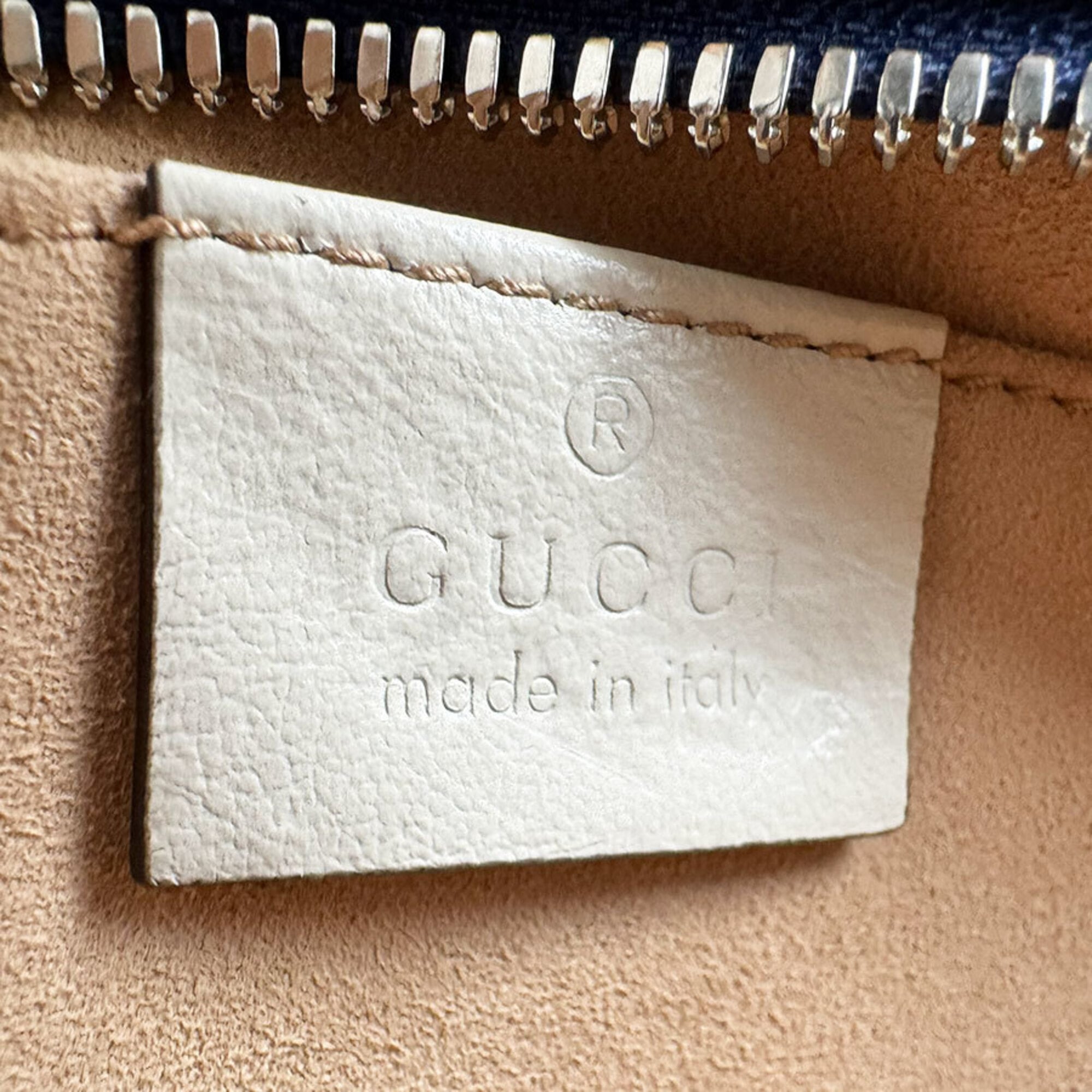 Gucci Ivory Navy Leather Shoulder Bag (Pre-Owned)