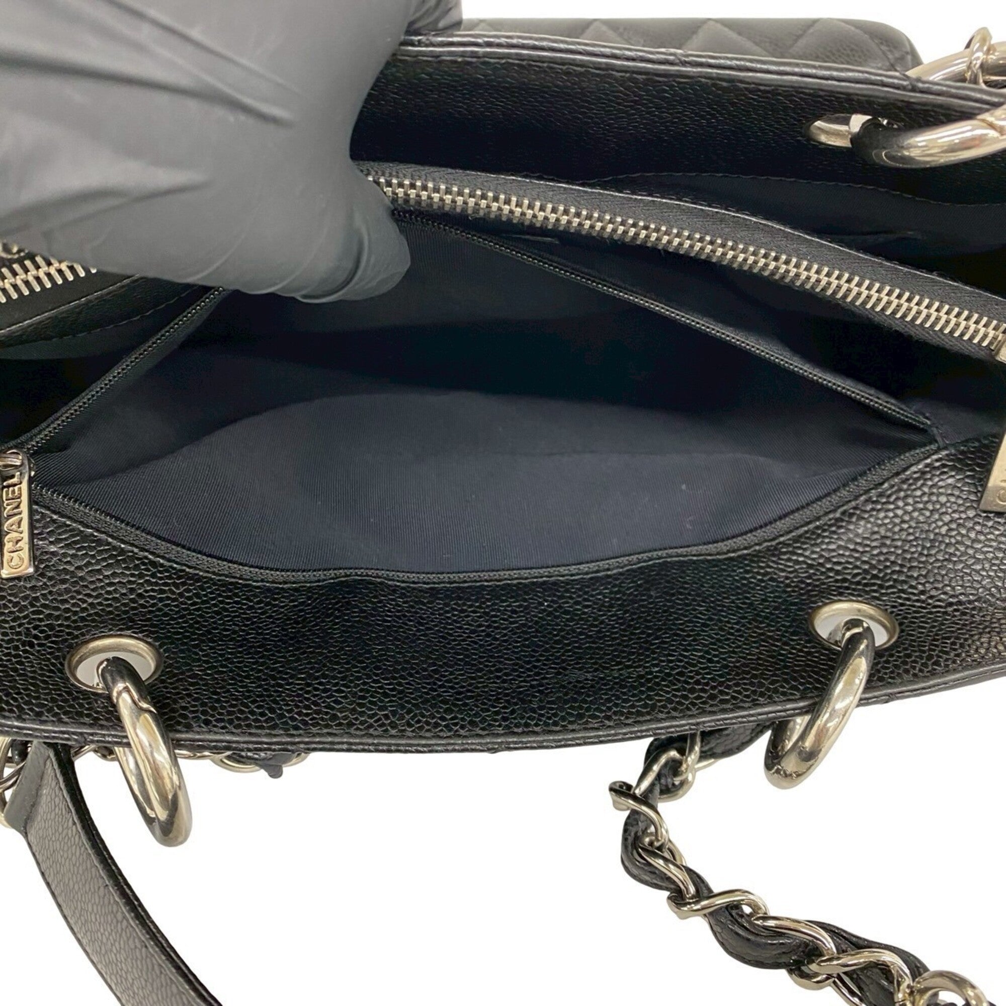 Chanel Black Grained Calfskin Tote Bag (Pre-Owned)