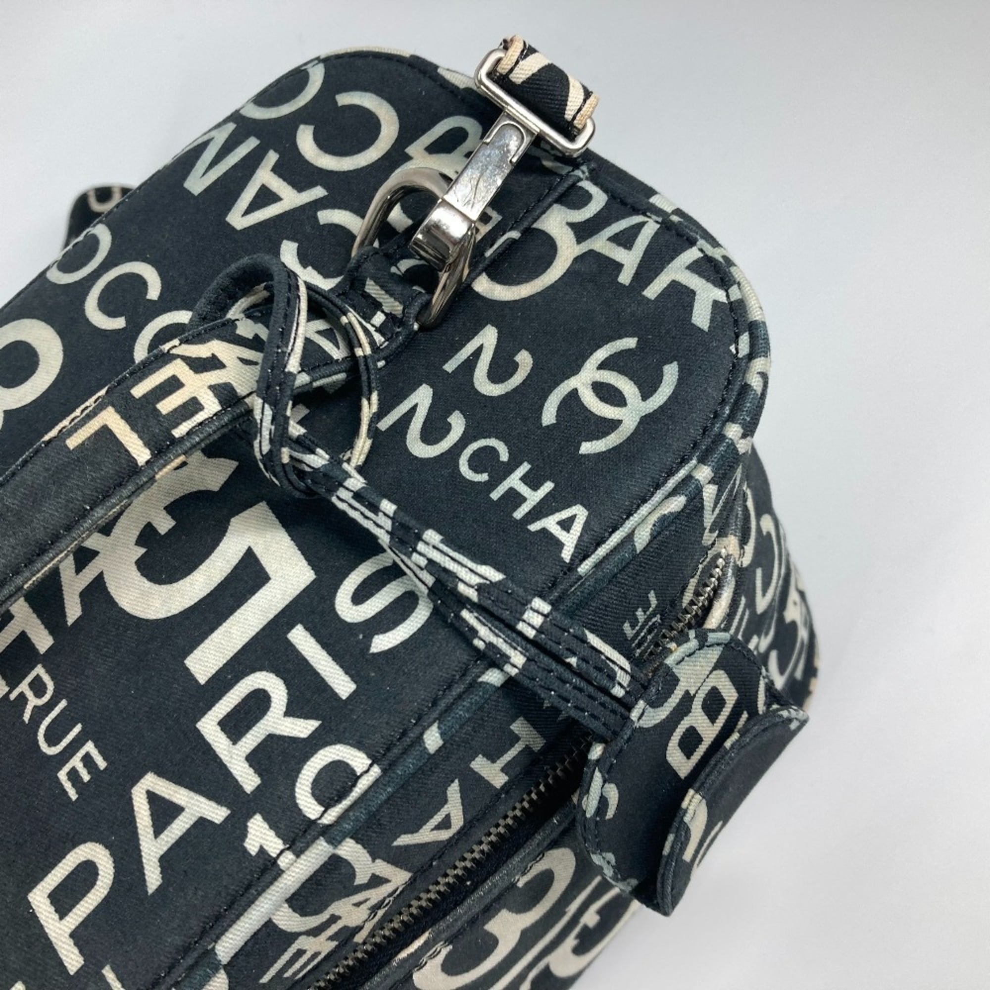 Chanel Black White Canvas Beach Bag Handbag Shoulder Bag Vanity Bag (Pre-Owned)