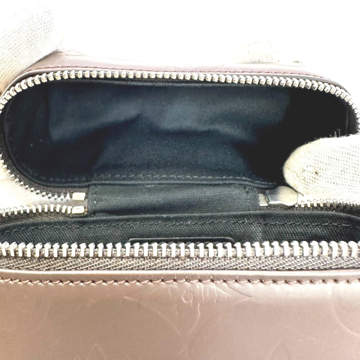 Louis Vuitton Brown Leather Pouch (Pre-Owned)