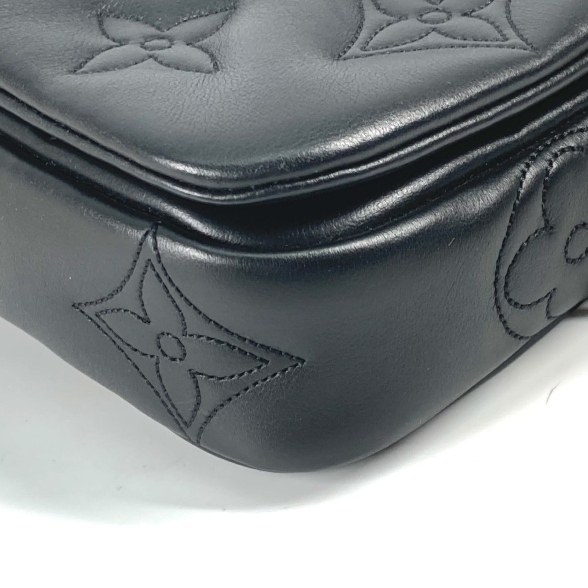 Louis Vuitton Monogram Black Monogram Leather Clutch Bag Shoulder Bag (Pre-Owned)