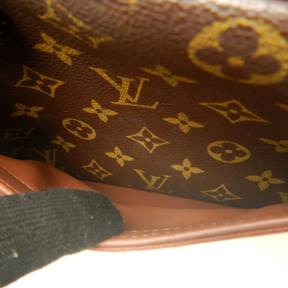 Louis Vuitton Brown Monogram Canvas Shoulder Bag (Pre-Owned)