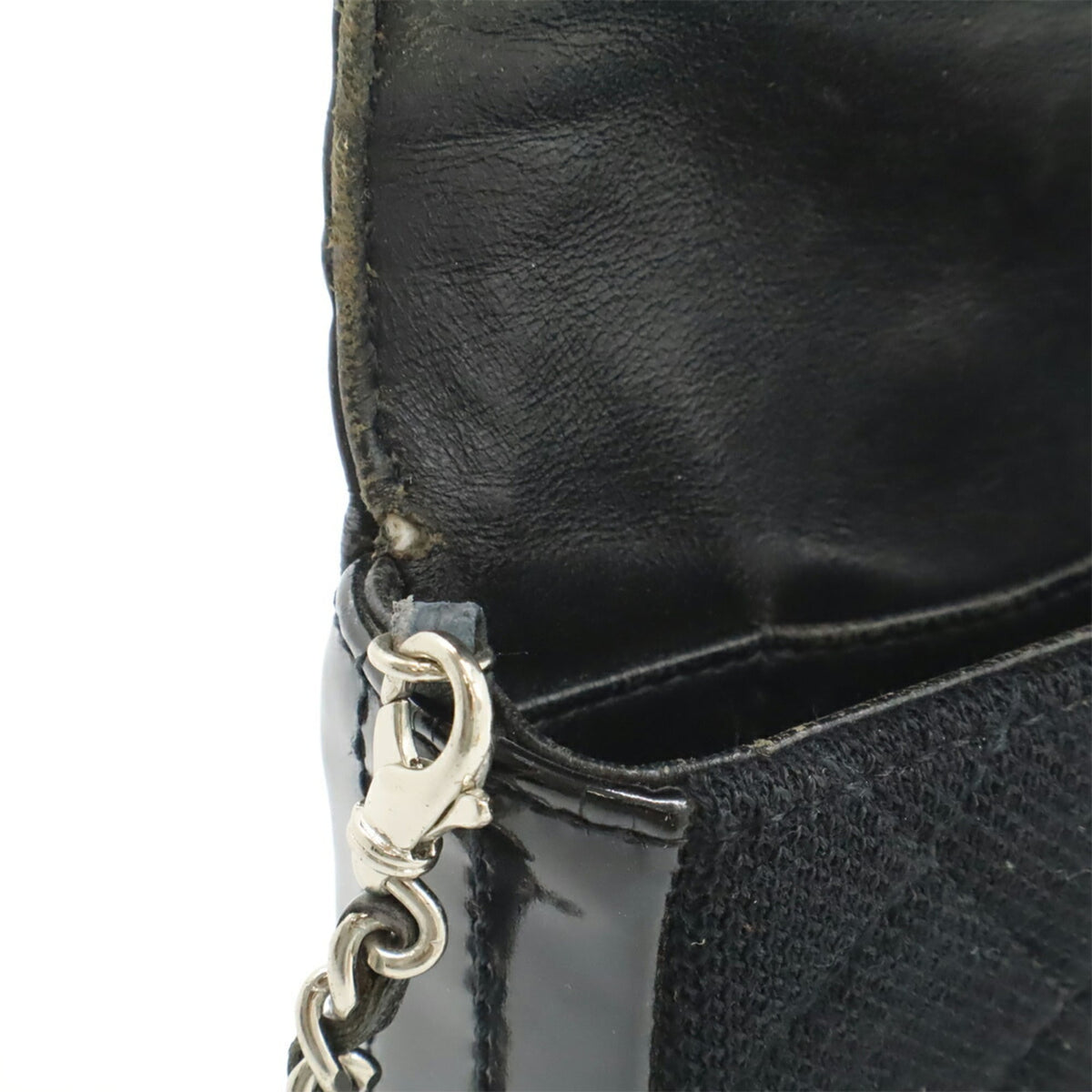 Chanel Black Canvas Patent Leather Shoulder Bag (Pre-Owned)