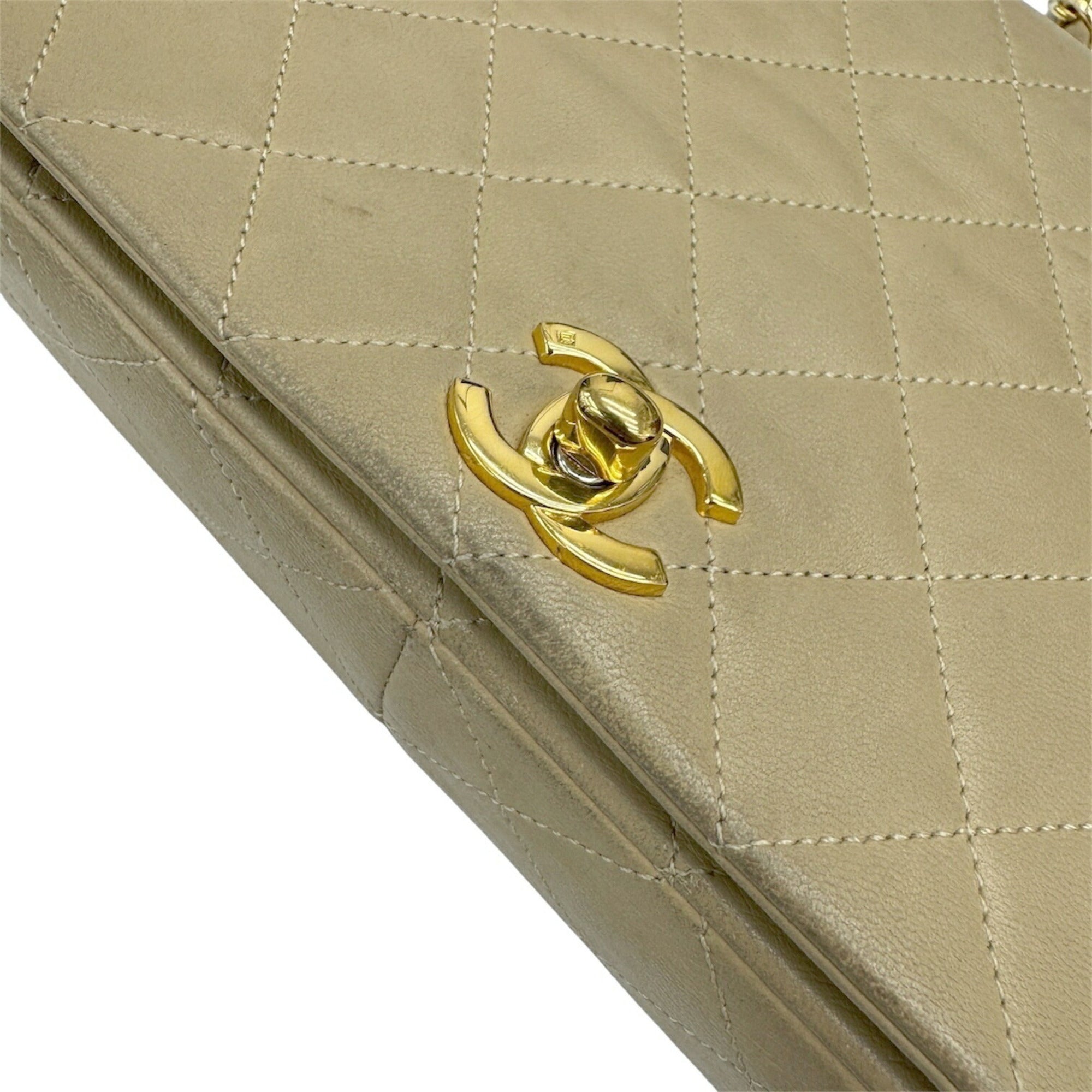 Chanel Matelasse Beige Leather Shoulder Bag (Pre-Owned)