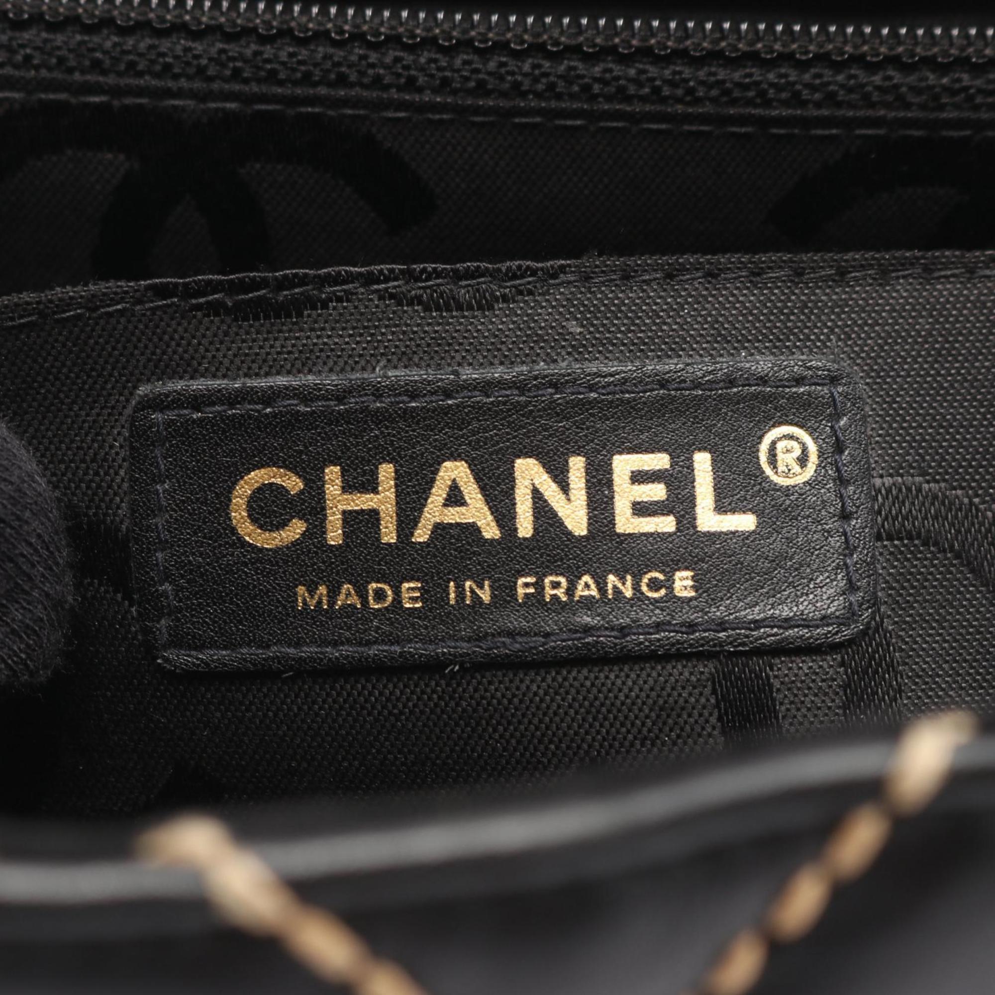 Chanel Black Leather Handbag (Pre-Owned)