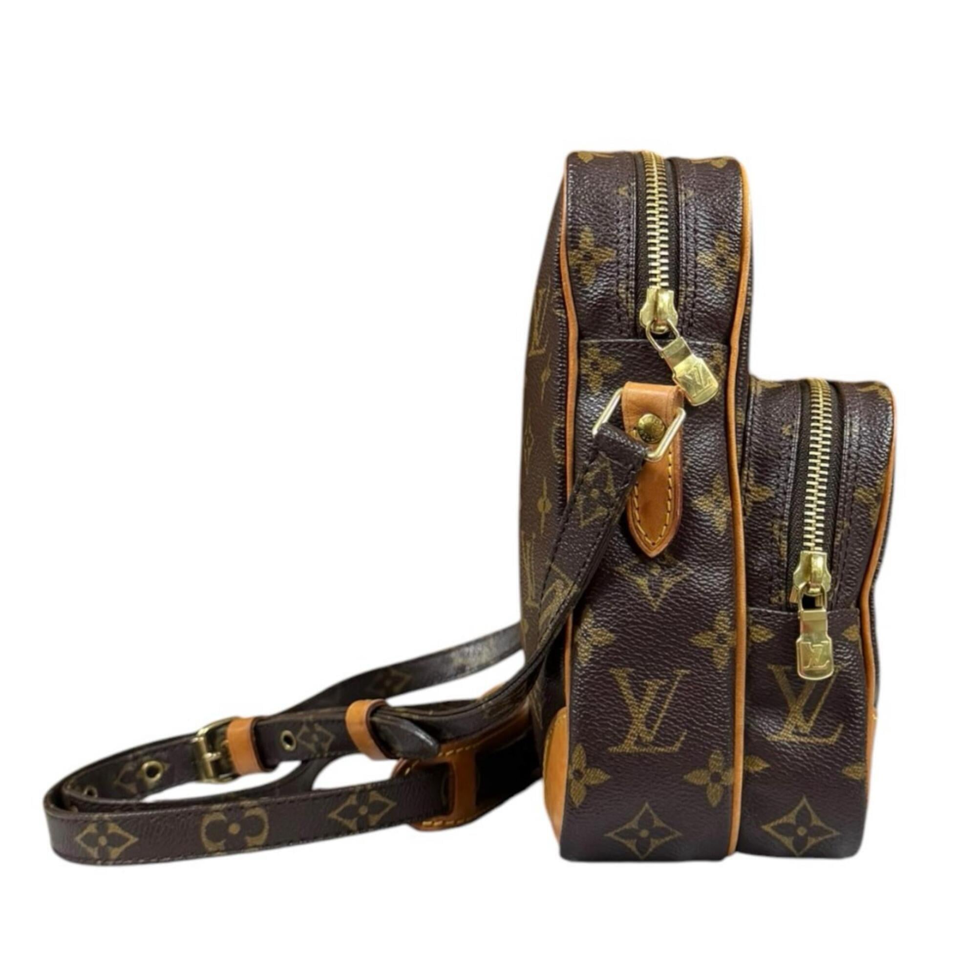 Louis Vuitton Brown Monogram Shoulder Bag (Pre-Owned)