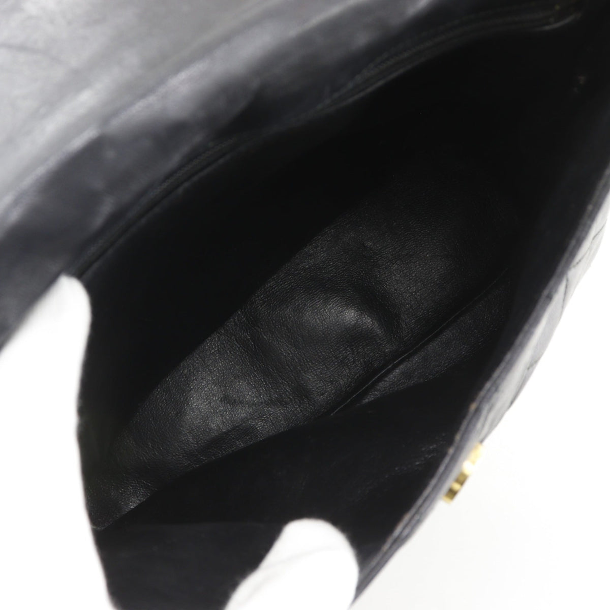 Chanel Matelasse Black Leather Shoulder Bag (Pre-Owned)
