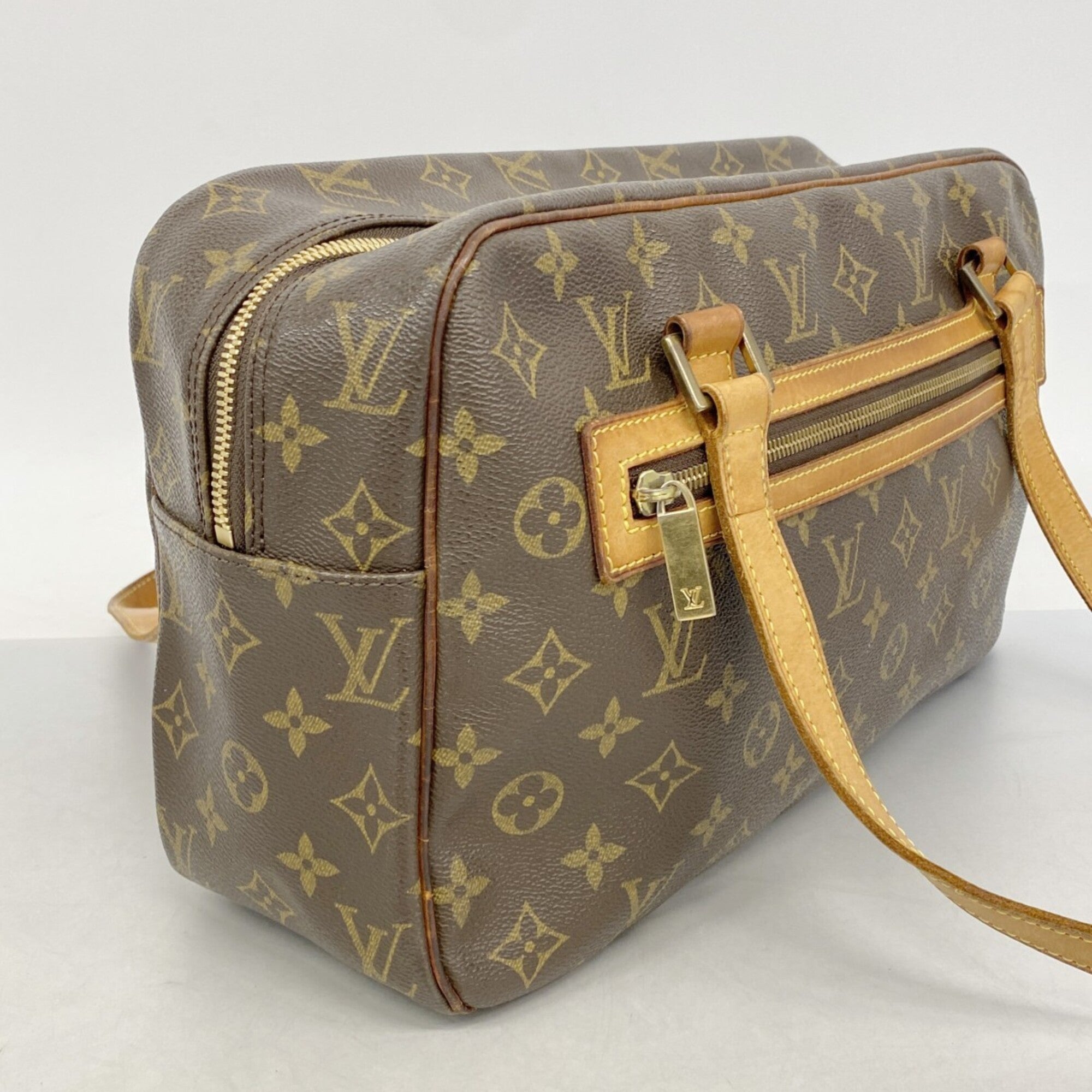 Louis Vuitton Brown Shoulder Bag (Pre-Owned)
