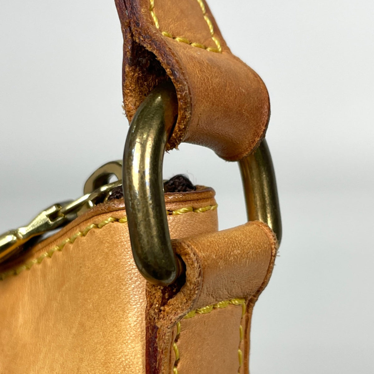 Louis Vuitton Brown Monogram Monogram Shoulder Bag (Pre-Owned)