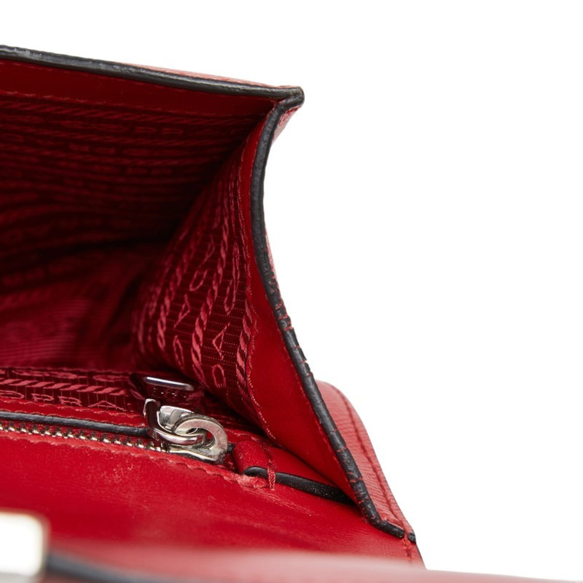 Prada Red Color Saffiano Triangle Leather Shoulder Bag (Pre-Owned)