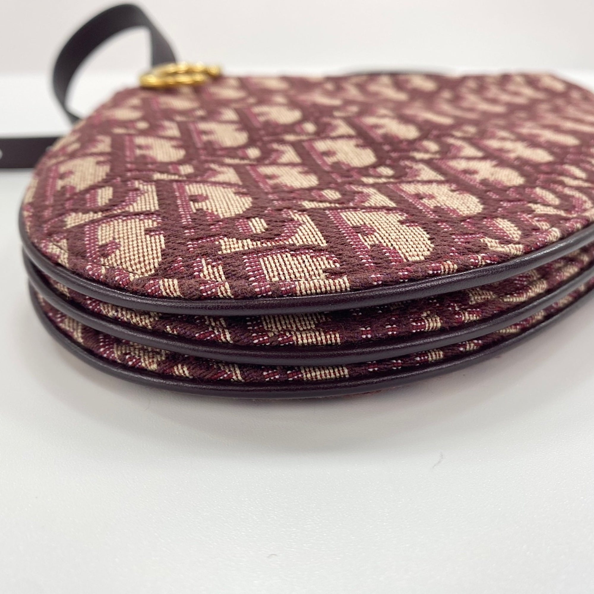 Christian Dior Trotter Red Color Wine Trotter Shoulder Bag (Pre-Owned)