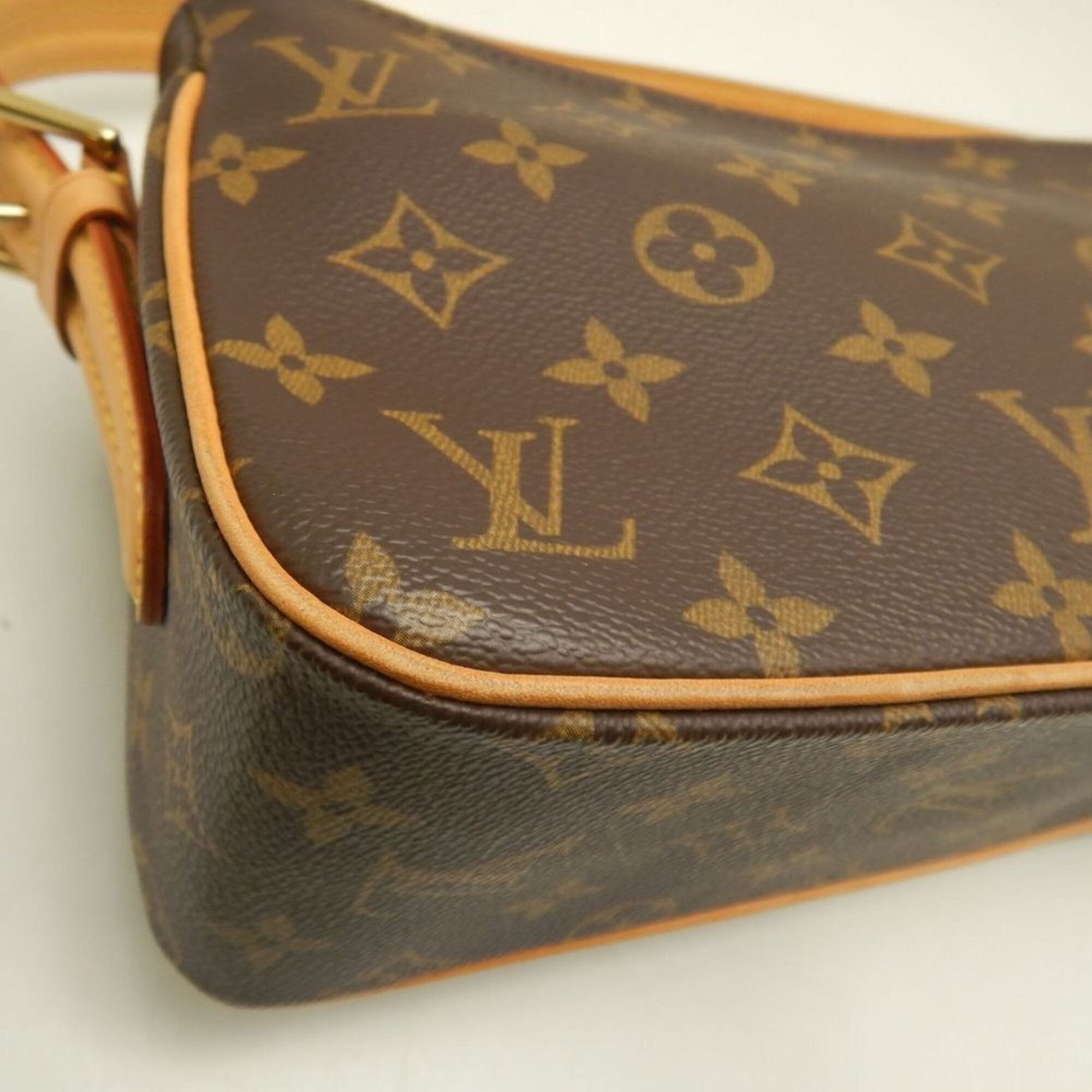 Louis Vuitton Monogram Brown Monogram Shoulder Bag (Pre-Owned)