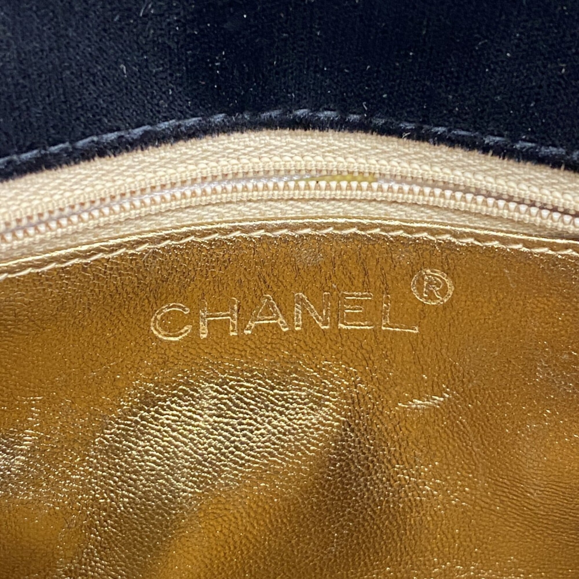 Chanel Black Fanny Pack (Pre-Owned)