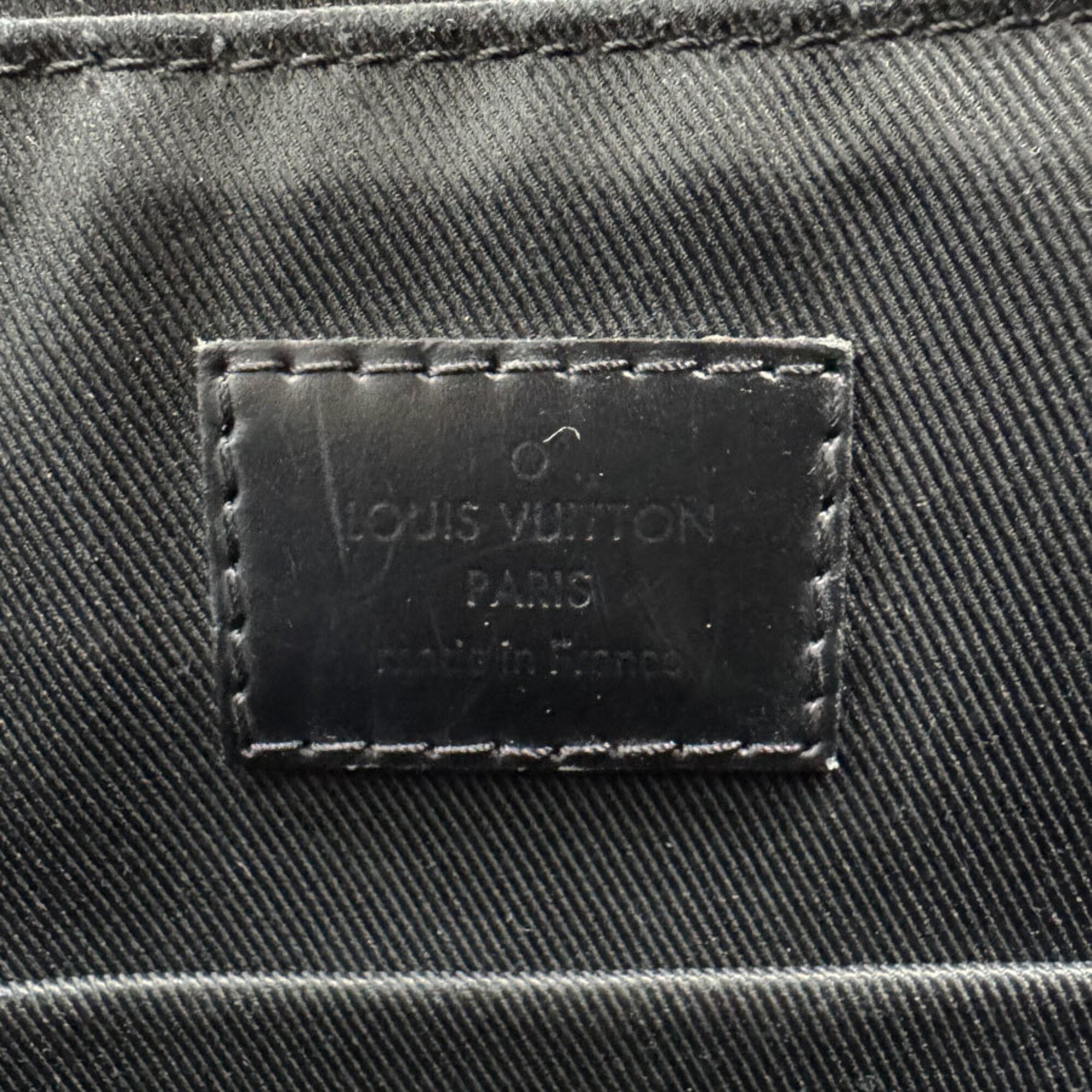 Louis Vuitton Black Damier Graphite Damier Graphite Shoulder Bag (Pre-Owned)