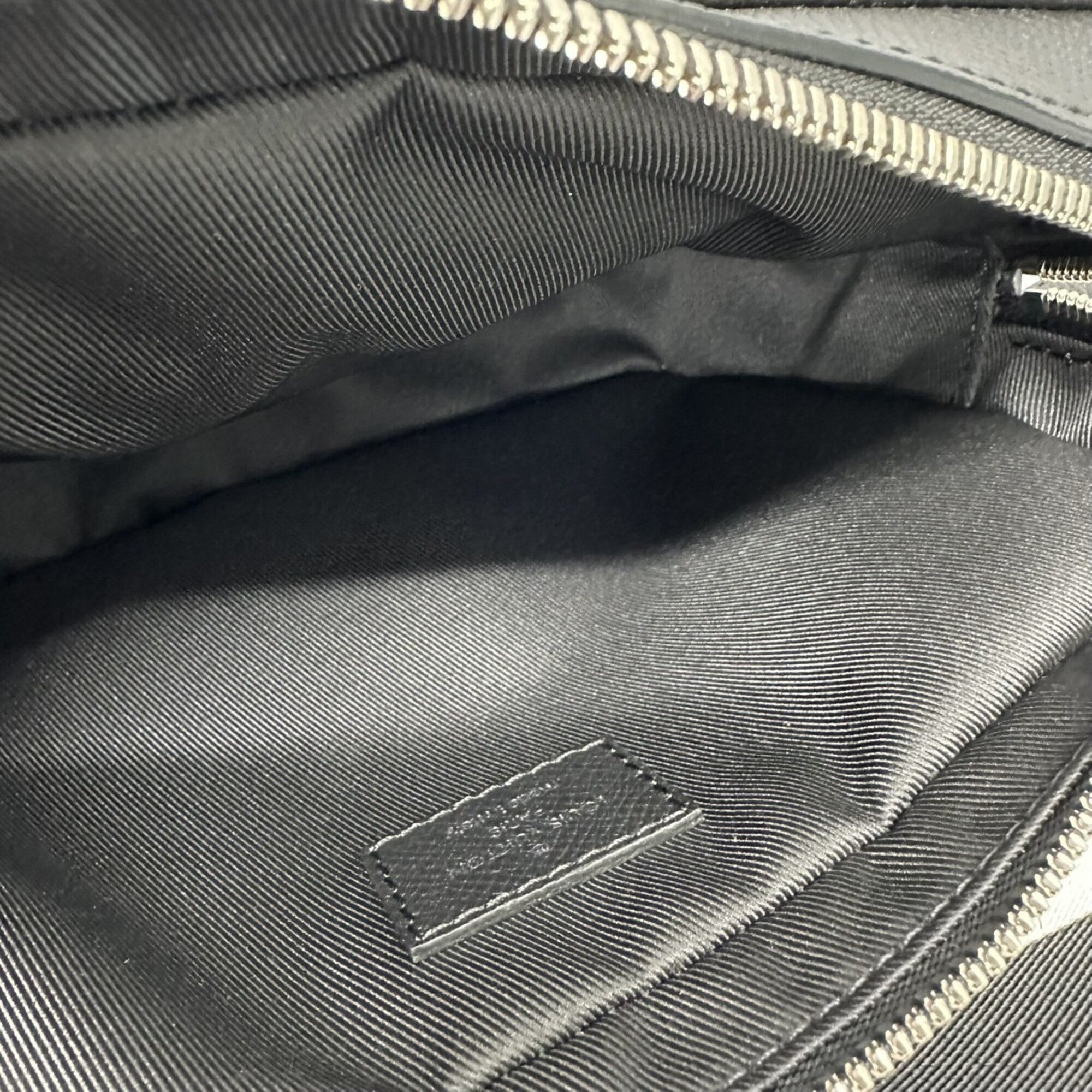 Louis Vuitton Taigarama Black Taigarama Leather Fanny Pack (Pre-Owned)