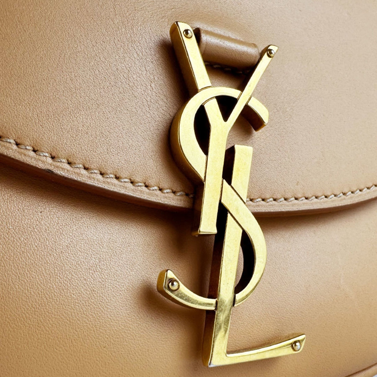 Saint Laurent Beige Leather Shoulder Bag (Pre-Owned)