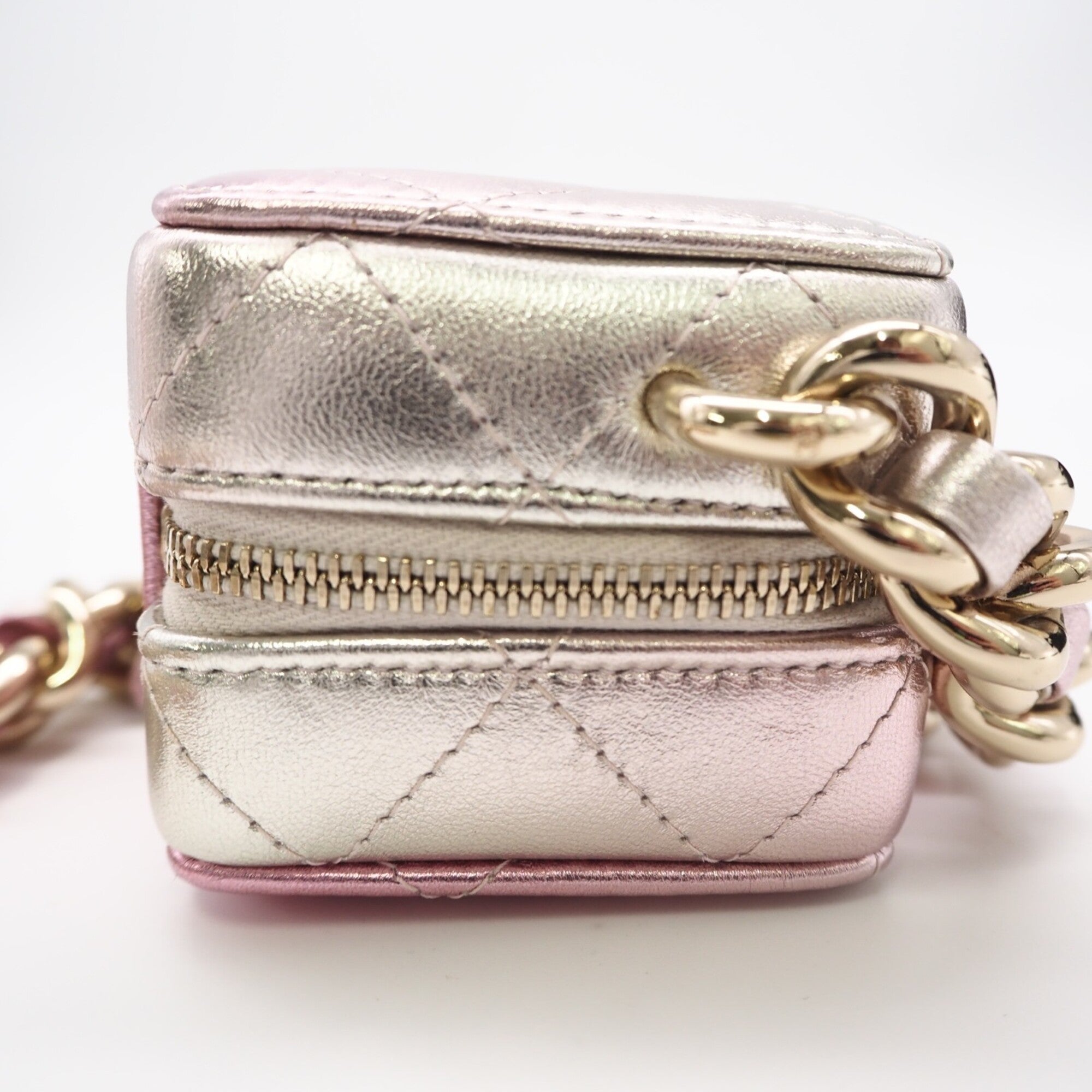Chanel Matelasse Pink Silver Leather Shoulder Bag (Pre-Owned)