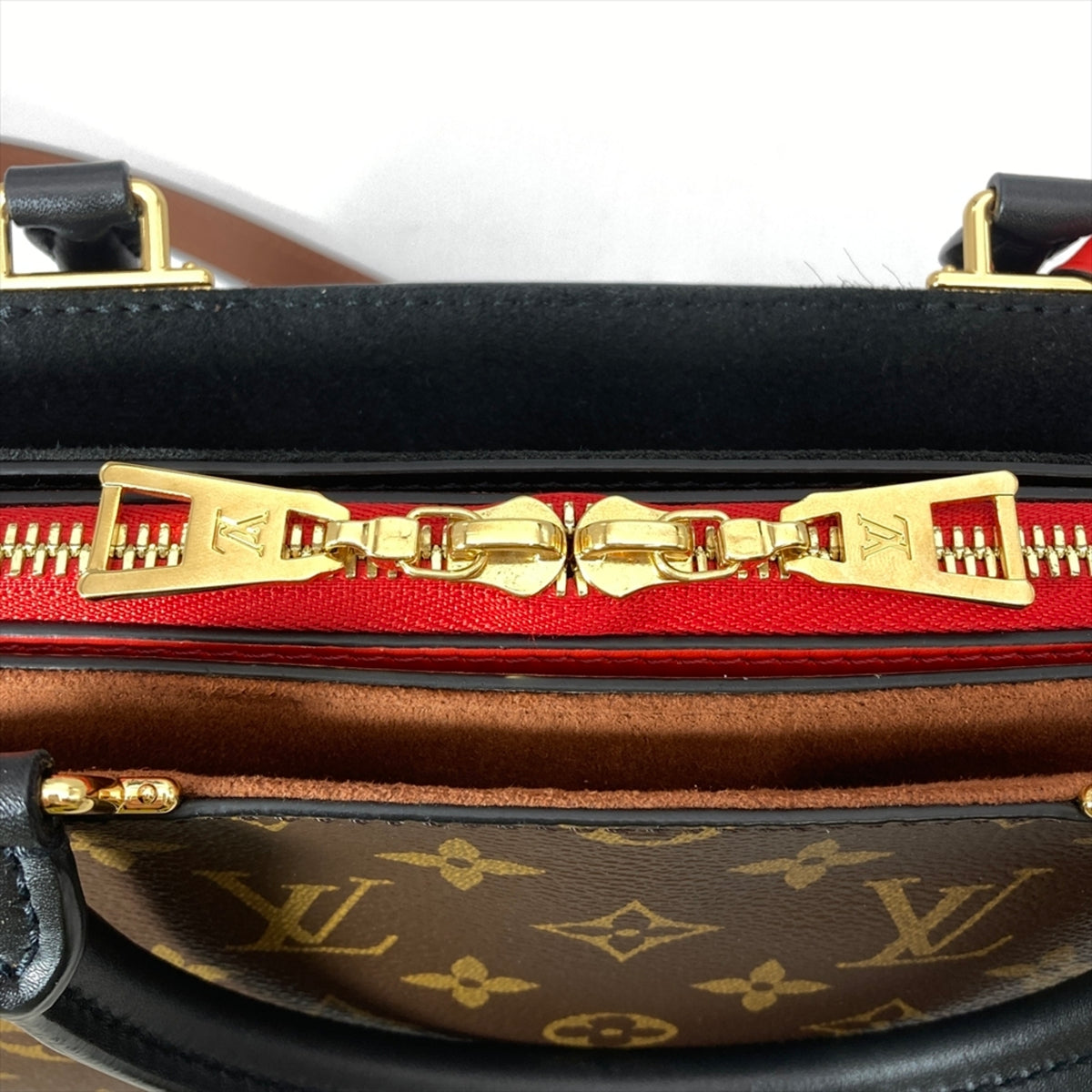 Louis Vuitton Brown Monogram Canvas Handbag Shoulder Bag (Pre-Owned)