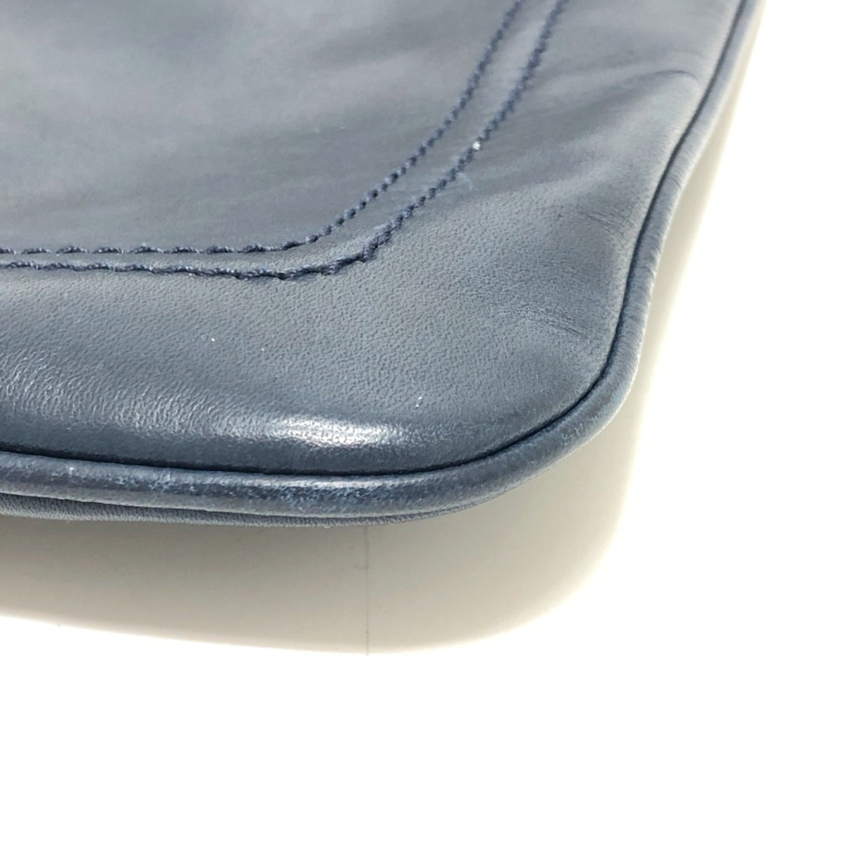 Bally Navy Leather Handbag Shoulder Bag (Pre-Owned)
