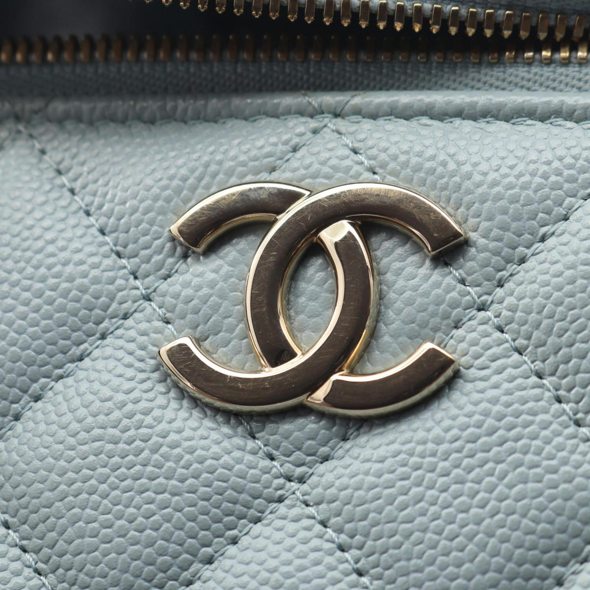 Chanel Matelasse Blue Grained Calfskin Handbag Shoulder Bag (Pre-Owned)